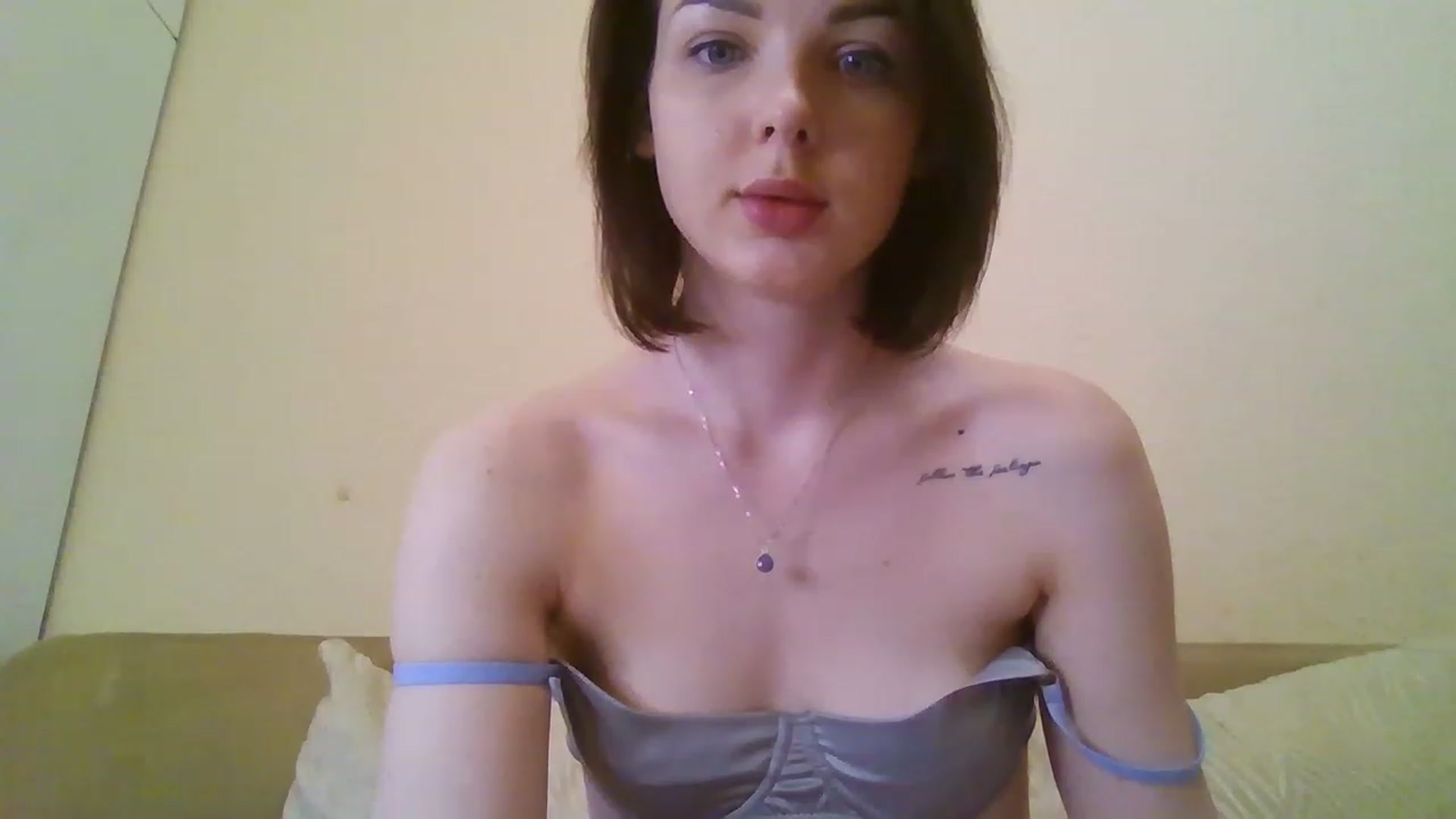 Gallery image thumbnail from RoxieSinner's myfreecams stream on, 02/26/2023, 12:06 image 6 of 20