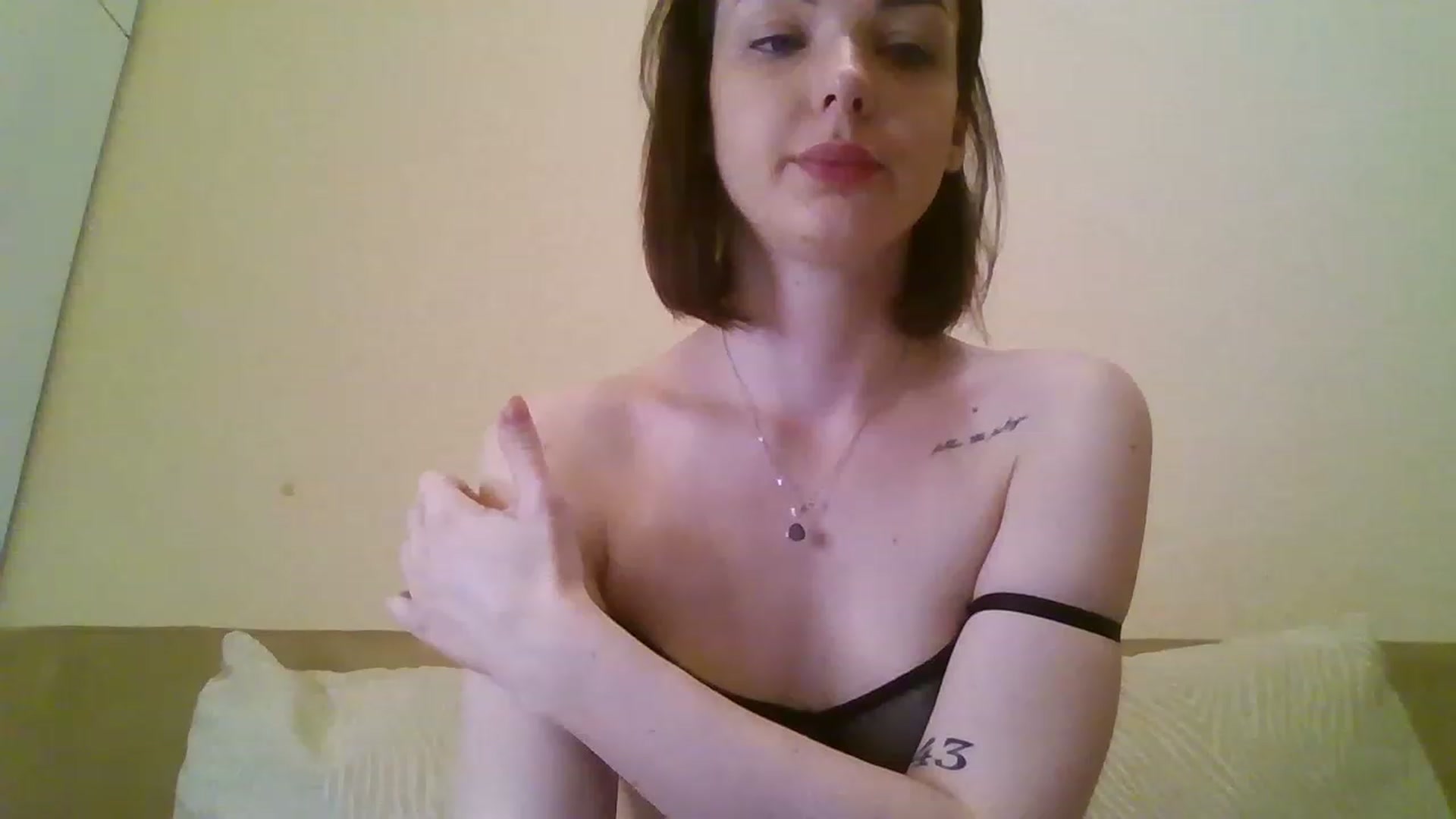 Gallery image thumbnail from RoxieSinner's myfreecams stream on, 03/01/2023, 12:40 image 12 of 20