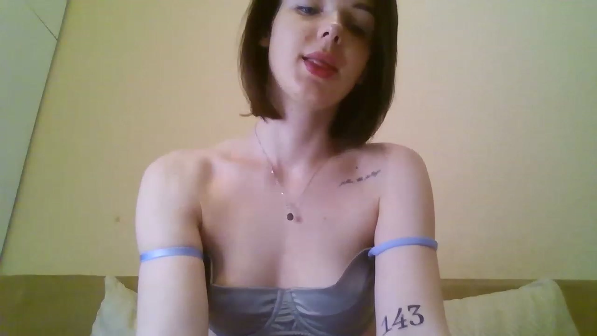 Gallery image thumbnail from RoxieSinner's myfreecams stream on, 03/05/2023, 09:52 image 4 of 20