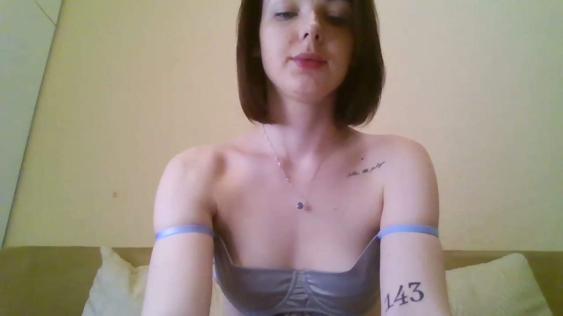 Gallery image thumbnail from RoxieSinner's myfreecams stream on, 03/05/2023, 12:44 image 2 of 20