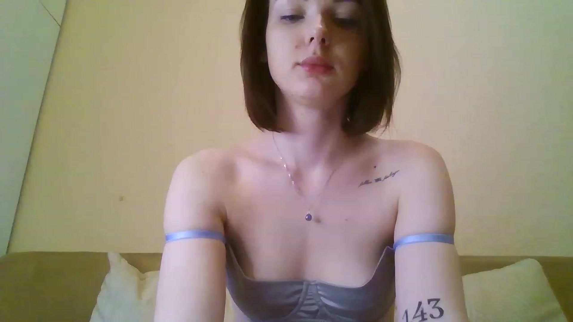 Gallery image thumbnail from RoxieSinner's myfreecams stream on, 03/05/2023, 12:44 image 1 of 20
