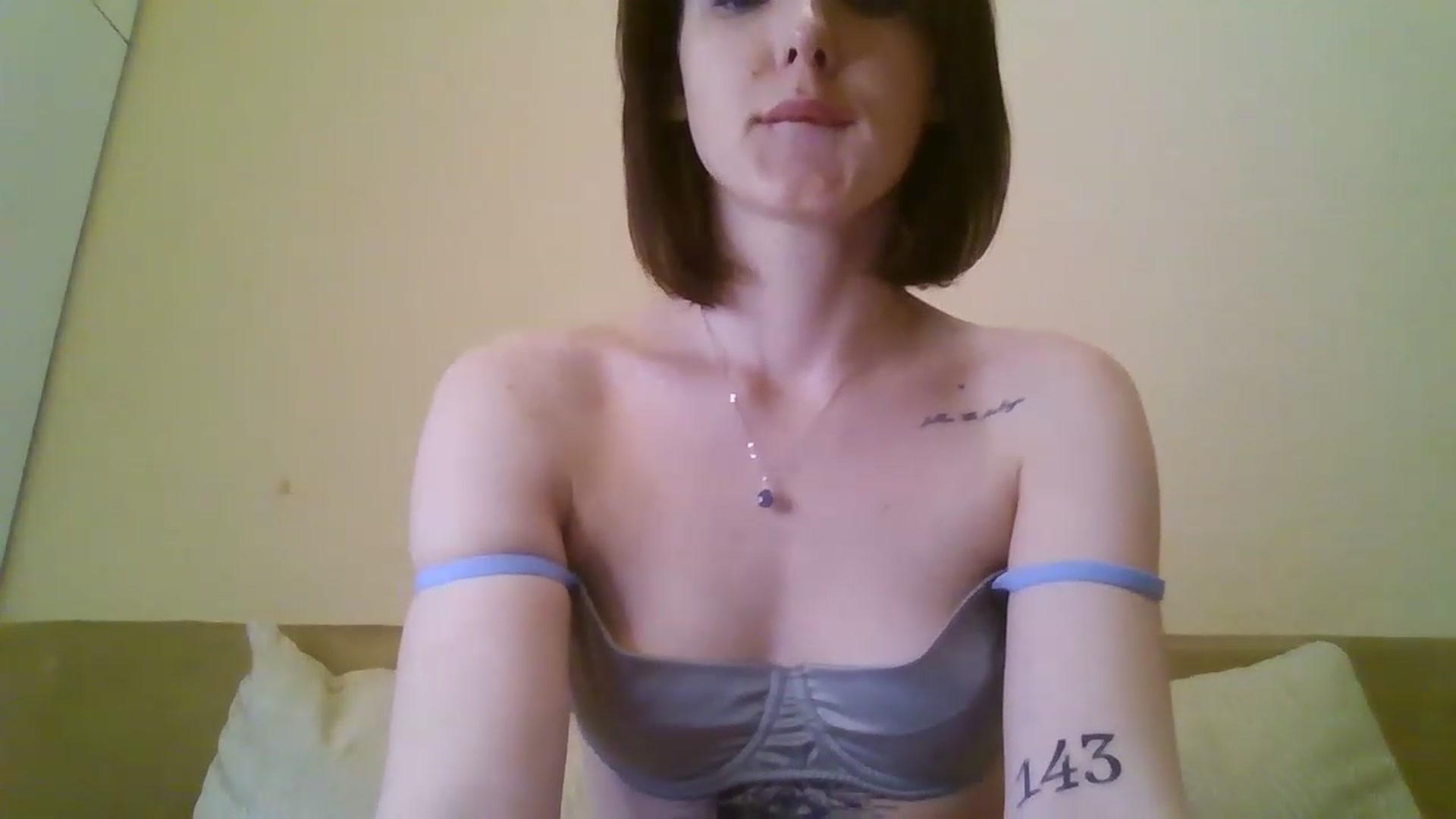 Gallery image thumbnail from RoxieSinner's myfreecams stream on, 03/05/2023, 12:44 image 14 of 20