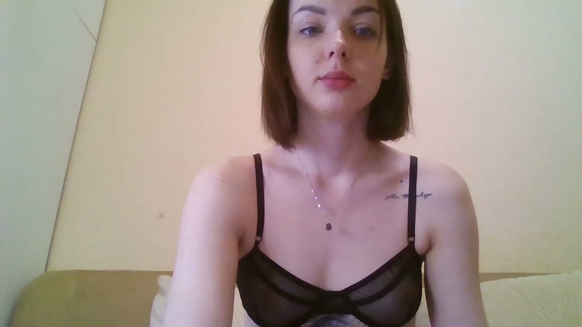 Gallery image thumbnail from RoxieSinner's myfreecams stream on, 03/08/2023, 10:08 image 15 of 20