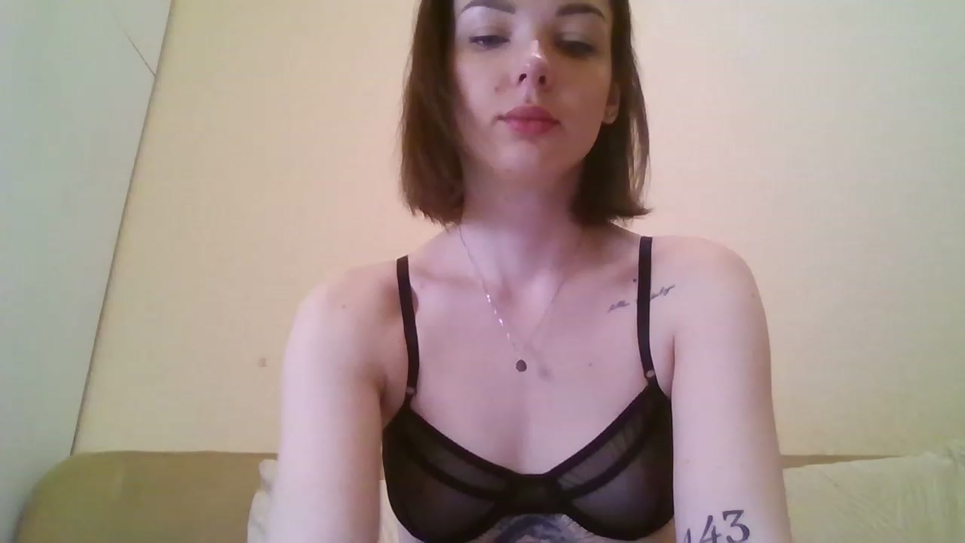 Gallery image thumbnail from RoxieSinner's myfreecams stream on, 03/08/2023, 10:08 image 1 of 20