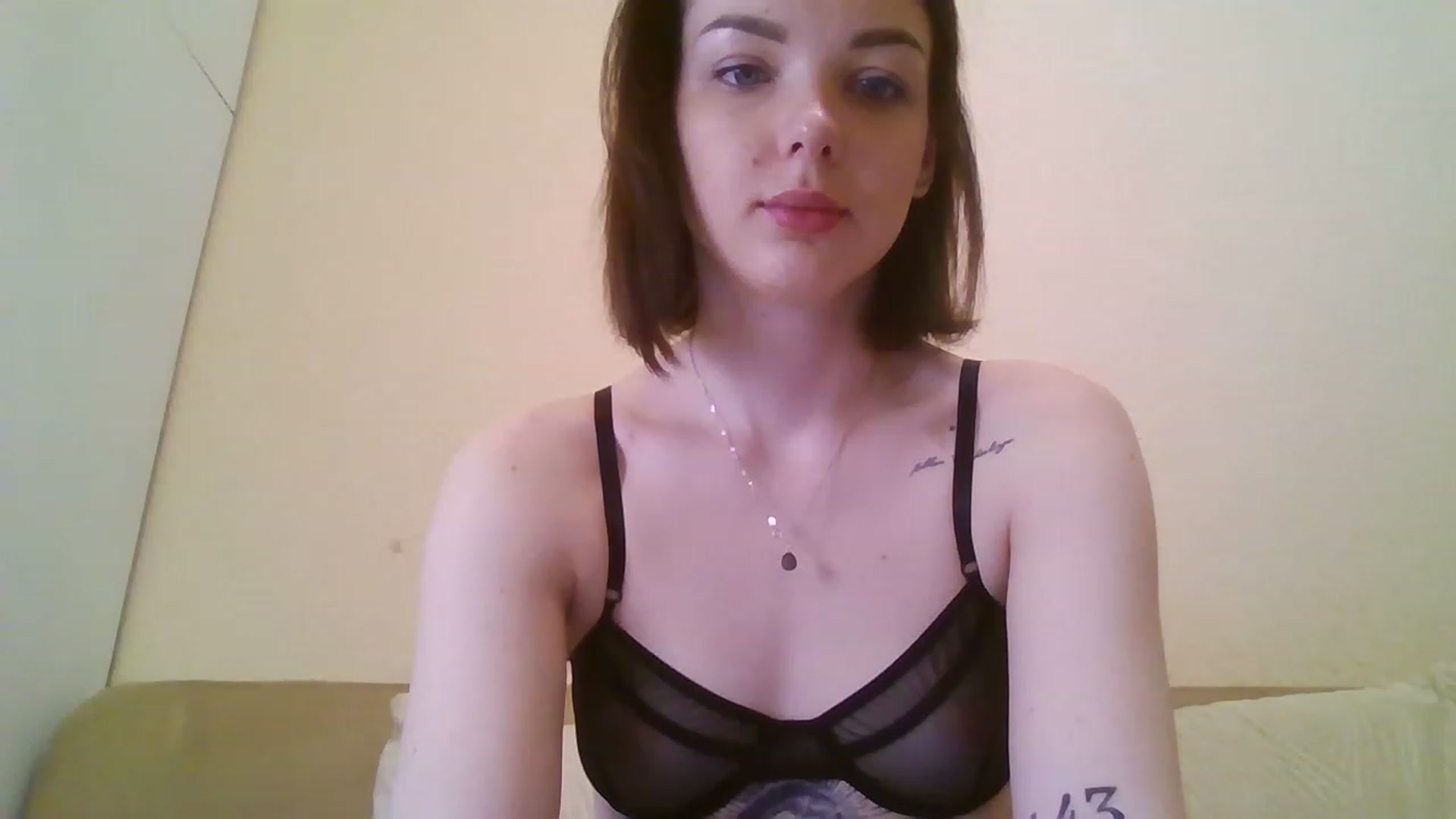 Gallery image thumbnail from RoxieSinner's myfreecams stream on, 03/08/2023, 10:08 image 2 of 20