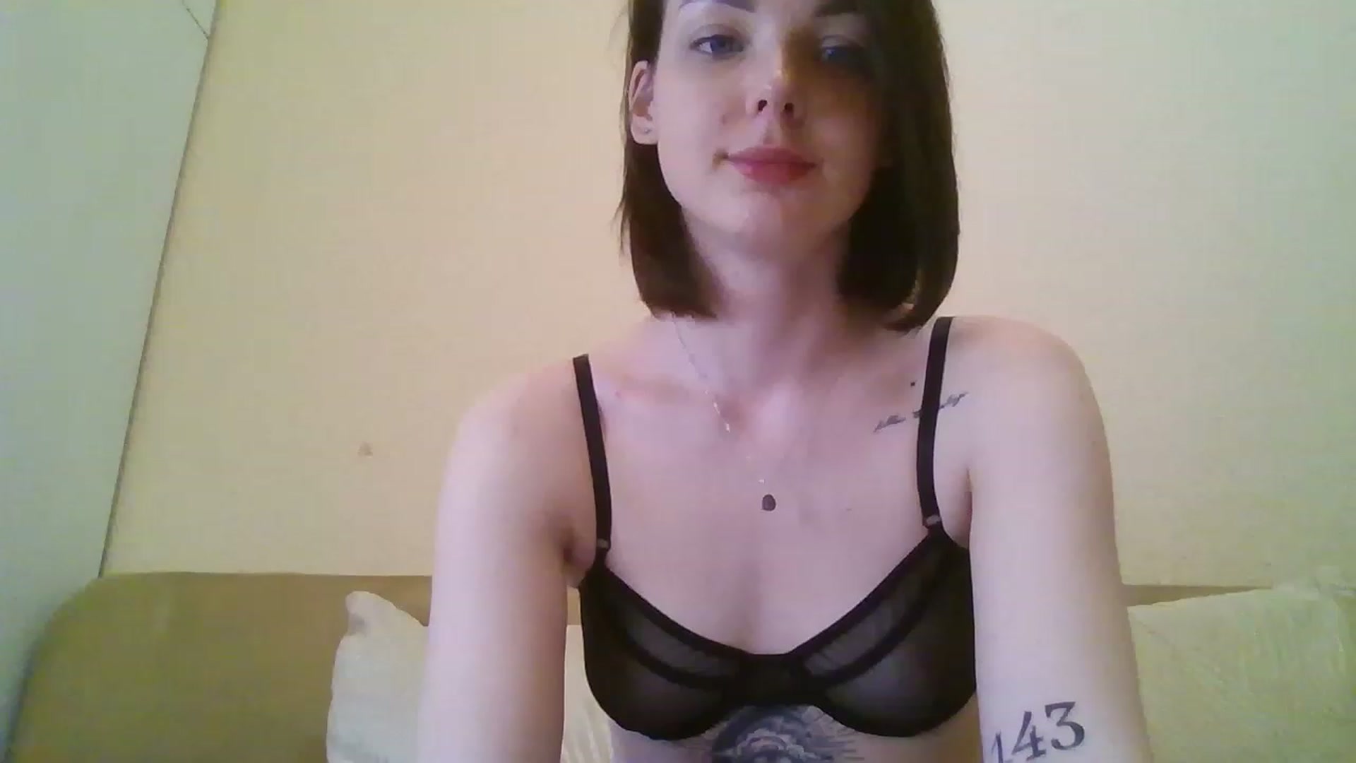 Gallery image thumbnail from RoxieSinner's myfreecams stream on, 03/08/2023, 13:07 image 8 of 20