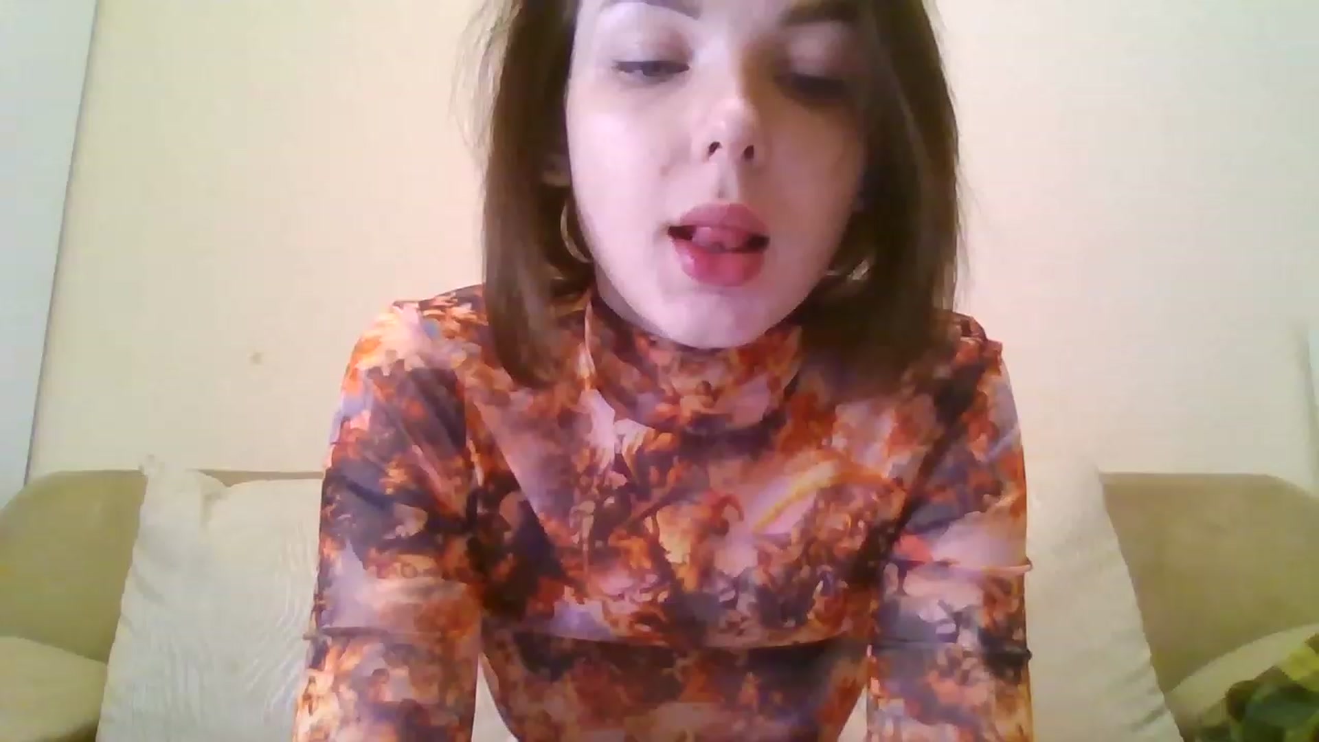 Gallery image thumbnail from RoxieSinner's myfreecams stream on, 03/11/2023, 12:32 image 10 of 20