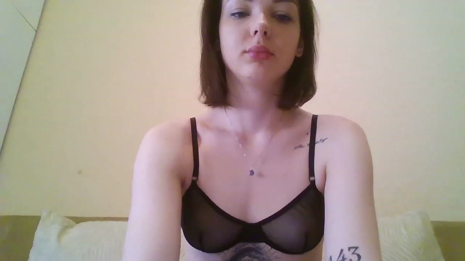 Gallery image thumbnail from RoxieSinner's myfreecams stream on, 03/12/2023, 10:03 image 1 of 20