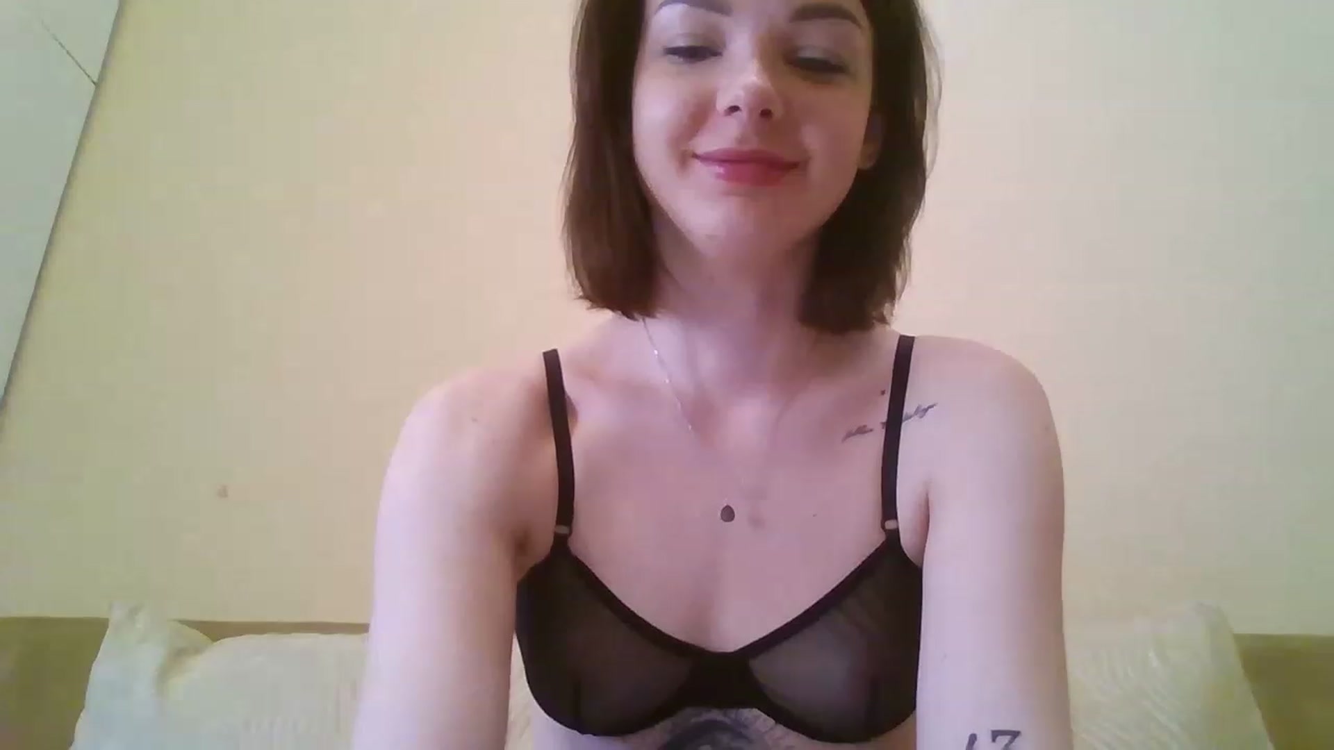 Gallery image thumbnail from RoxieSinner's myfreecams stream on, 03/12/2023, 10:03 image 5 of 20