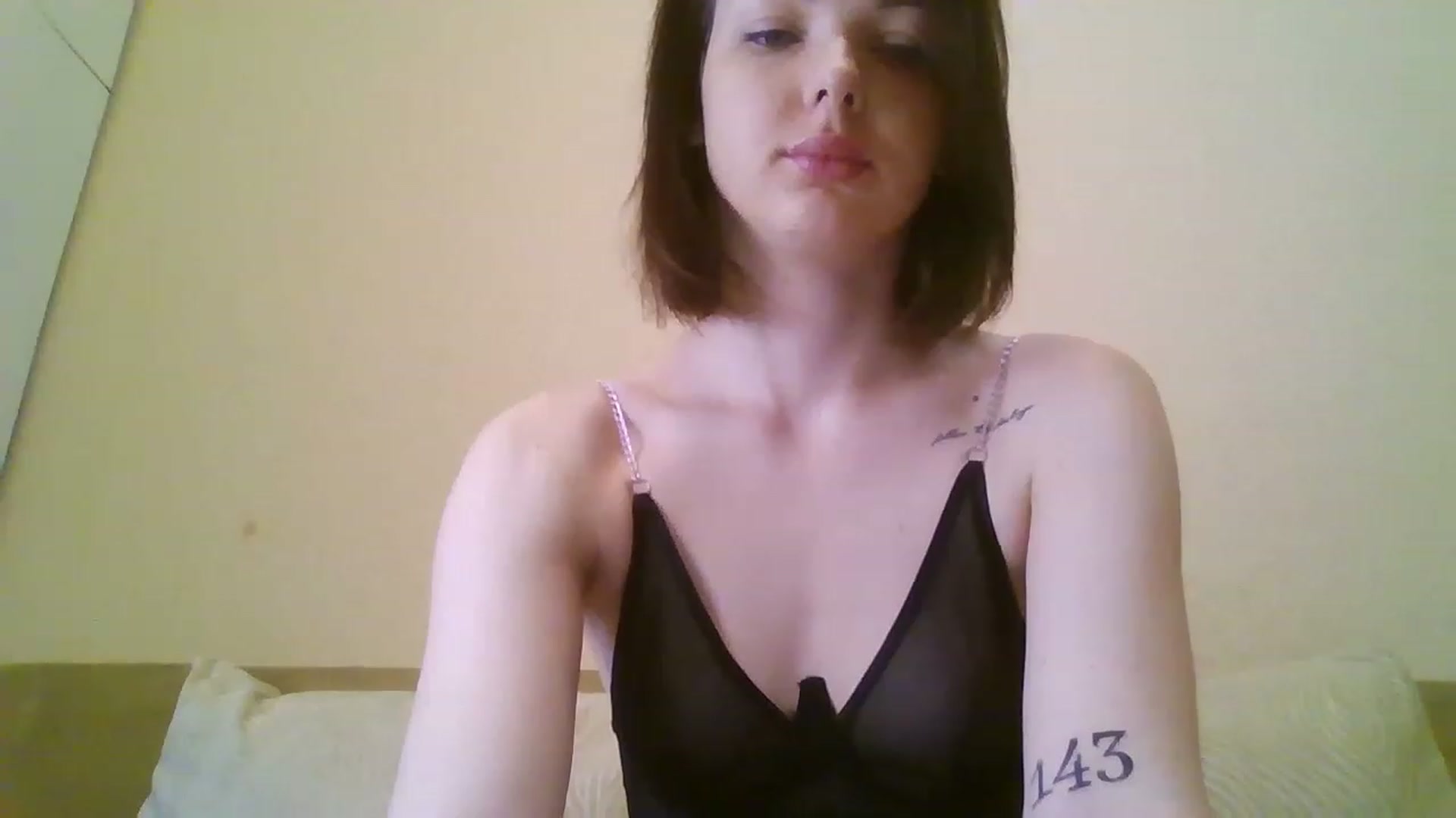 Gallery image thumbnail from RoxieSinner's myfreecams stream on, 03/14/2023, 09:36 image 3 of 20