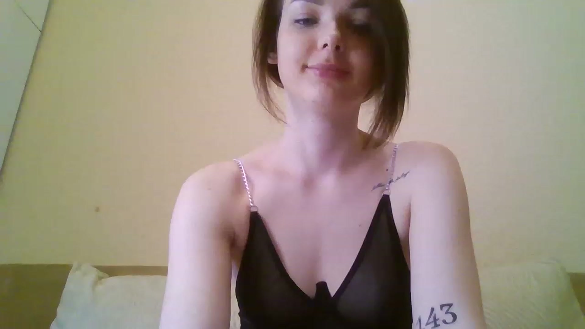 Gallery image thumbnail from RoxieSinner's myfreecams stream on, 03/14/2023, 12:01 image 12 of 20
