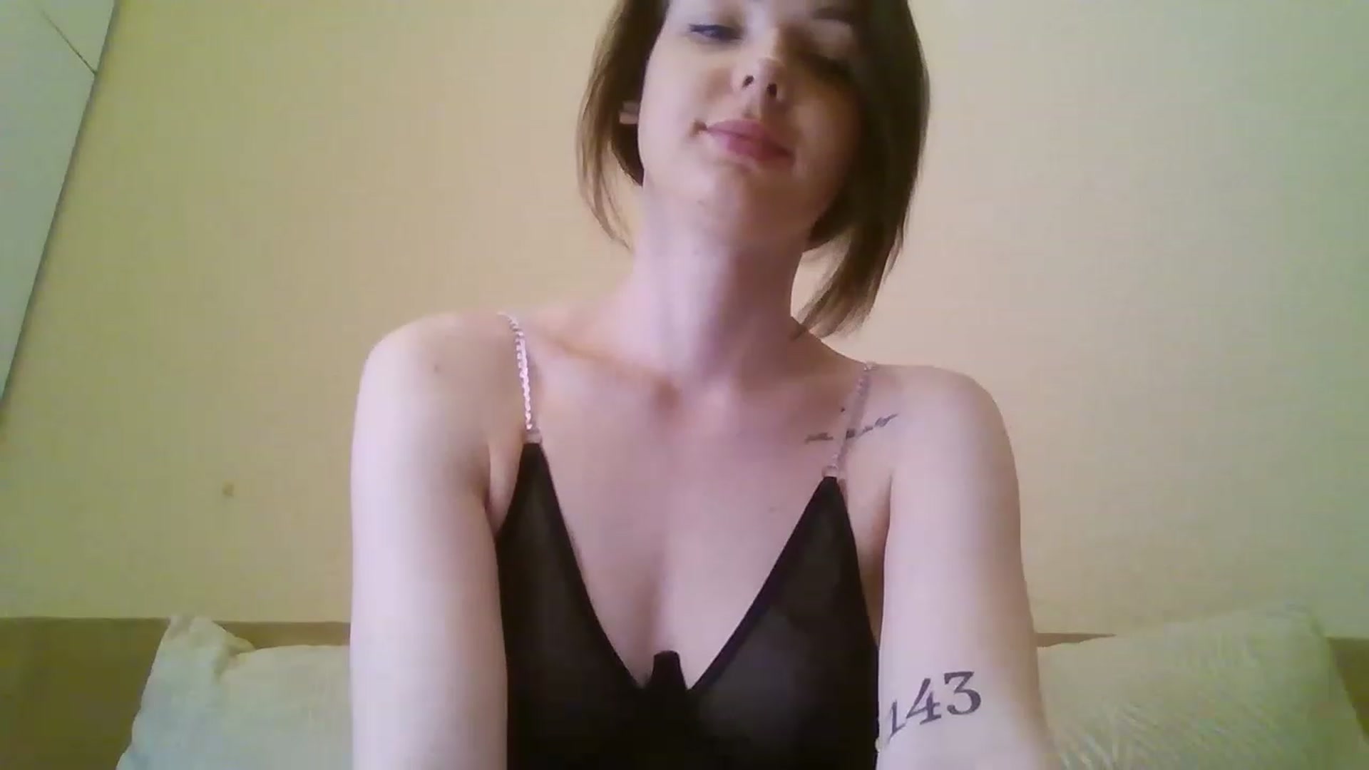 Gallery image thumbnail from RoxieSinner's myfreecams stream on, 03/14/2023, 12:01 image 10 of 20