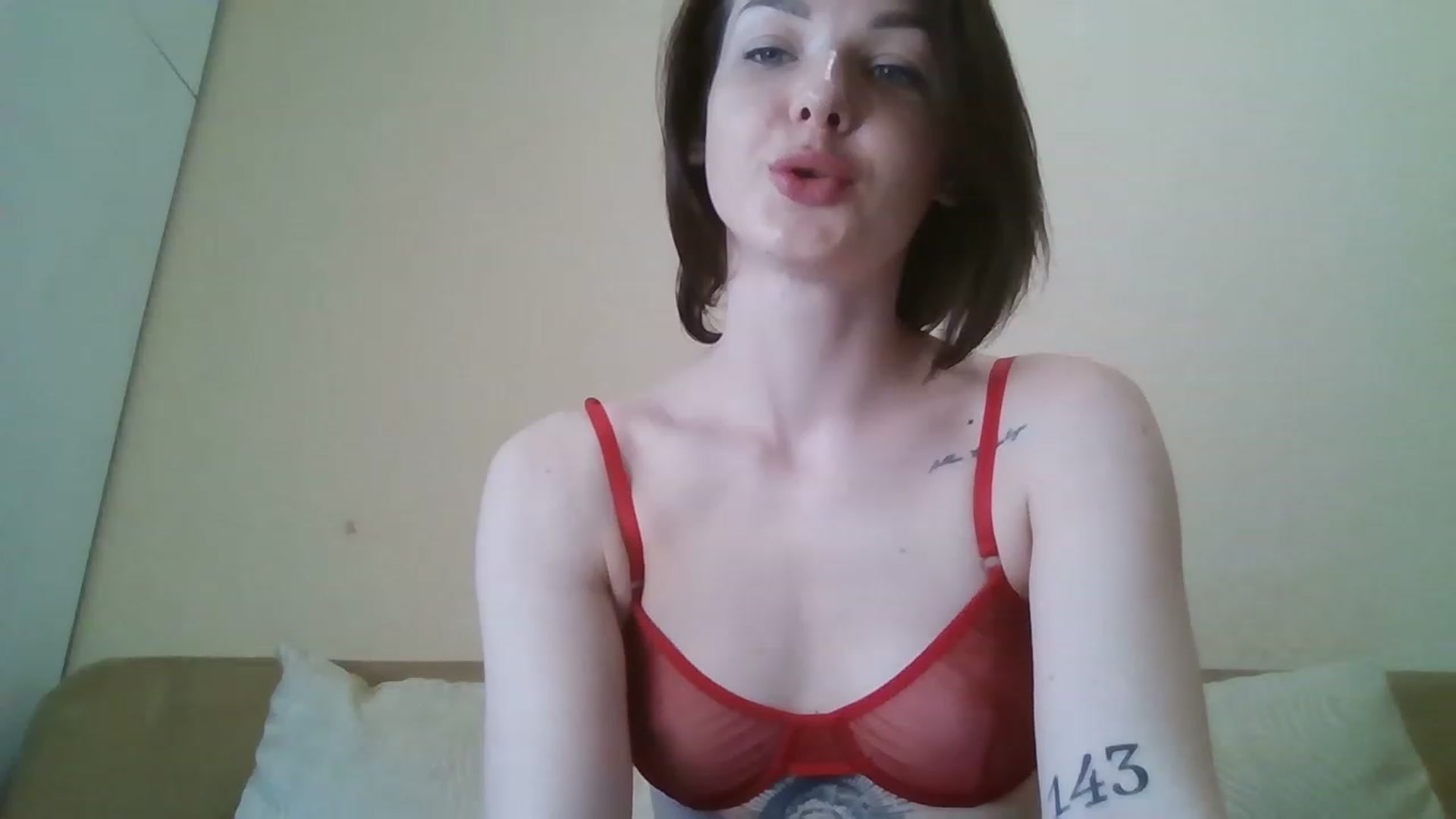 Gallery image thumbnail from RoxieSinner's myfreecams stream on, 03/18/2023, 12:36 image 14 of 20