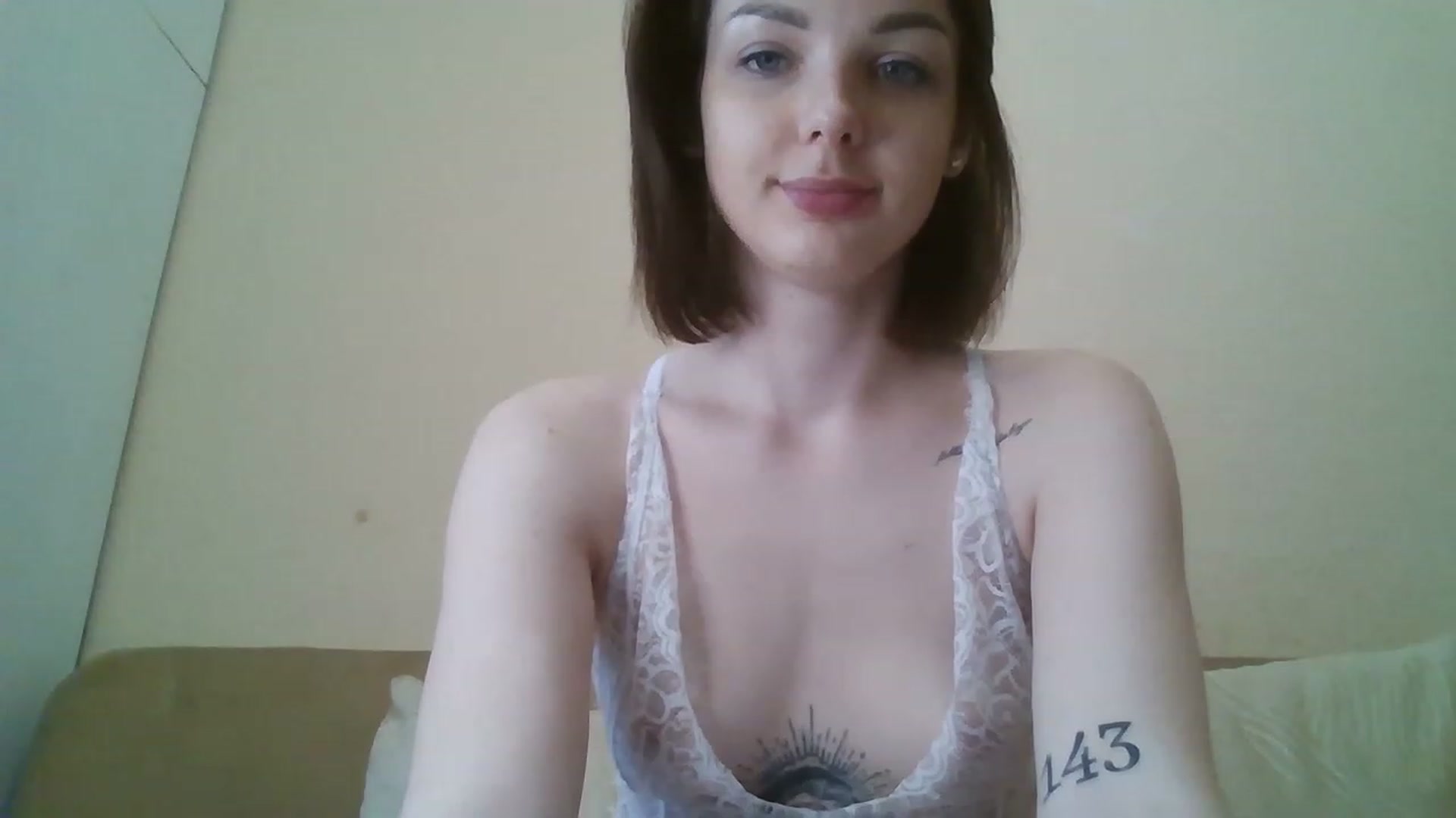 Gallery image thumbnail from RoxieSinner's myfreecams stream on, 03/19/2023, 12:12 image 5 of 20