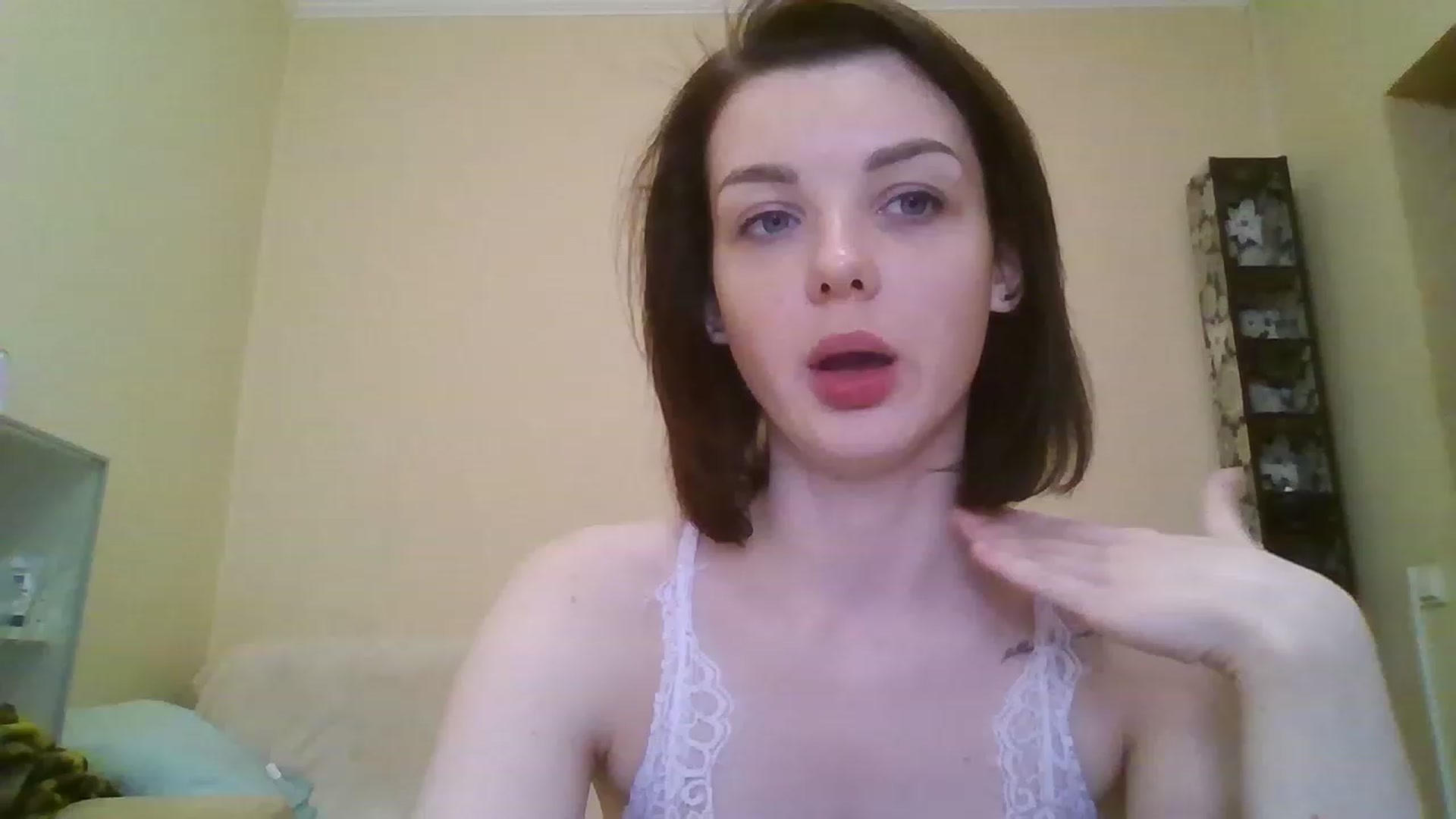 Gallery image thumbnail from RoxieSinner's myfreecams stream on, 03/19/2023, 15:12 image 18 of 20