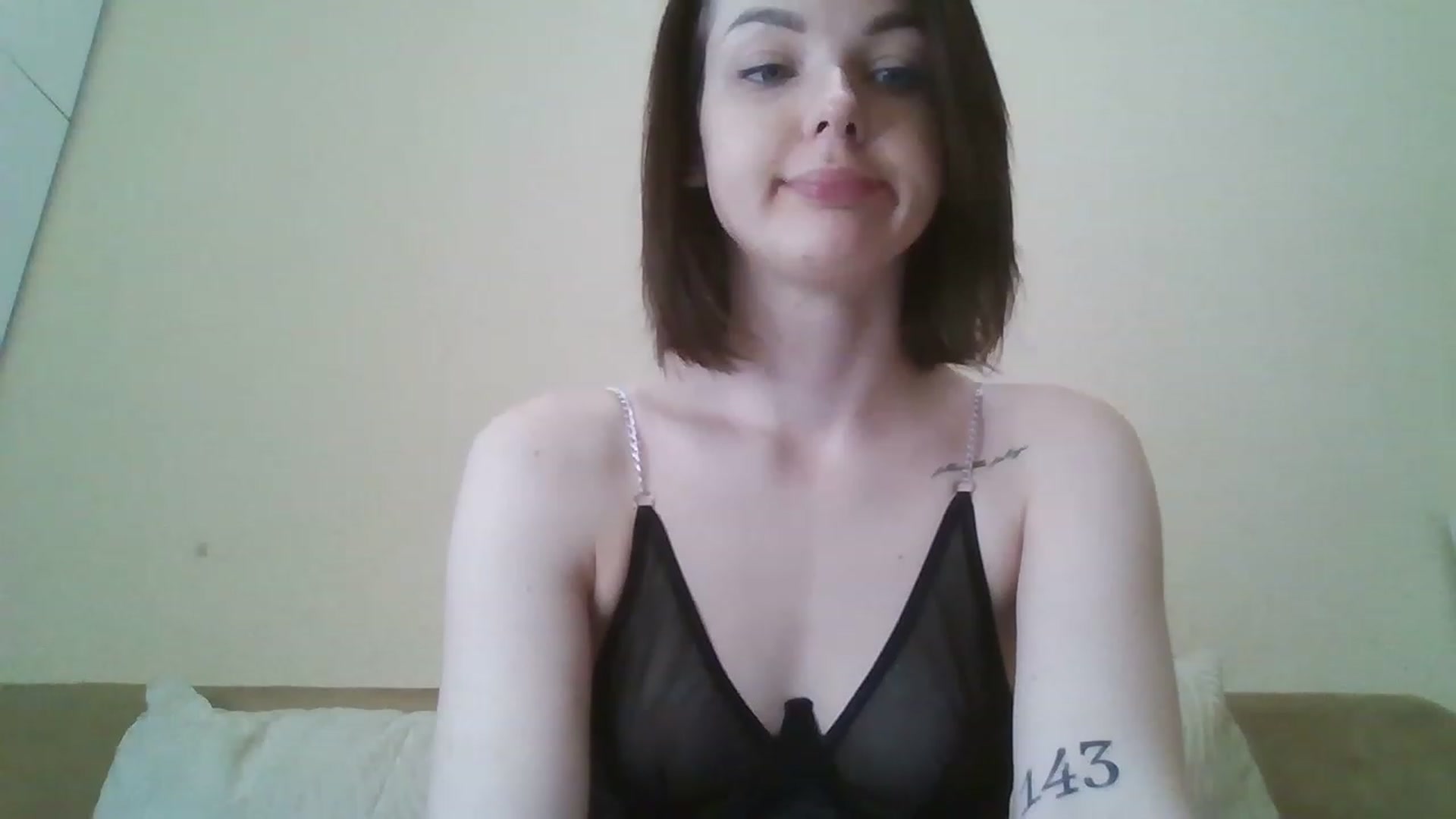 Gallery image thumbnail from RoxieSinner's myfreecams stream on, 03/21/2023, 11:40 image 3 of 20