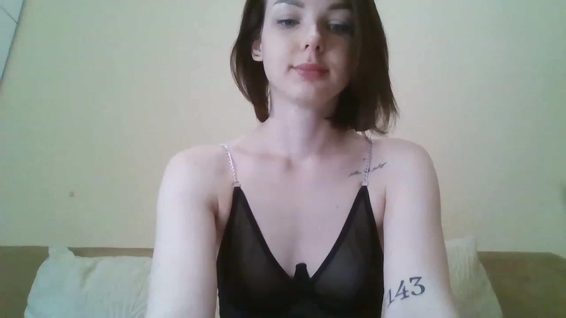 Gallery image thumbnail from RoxieSinner's myfreecams stream on, 03/21/2023, 11:40 image 14 of 20