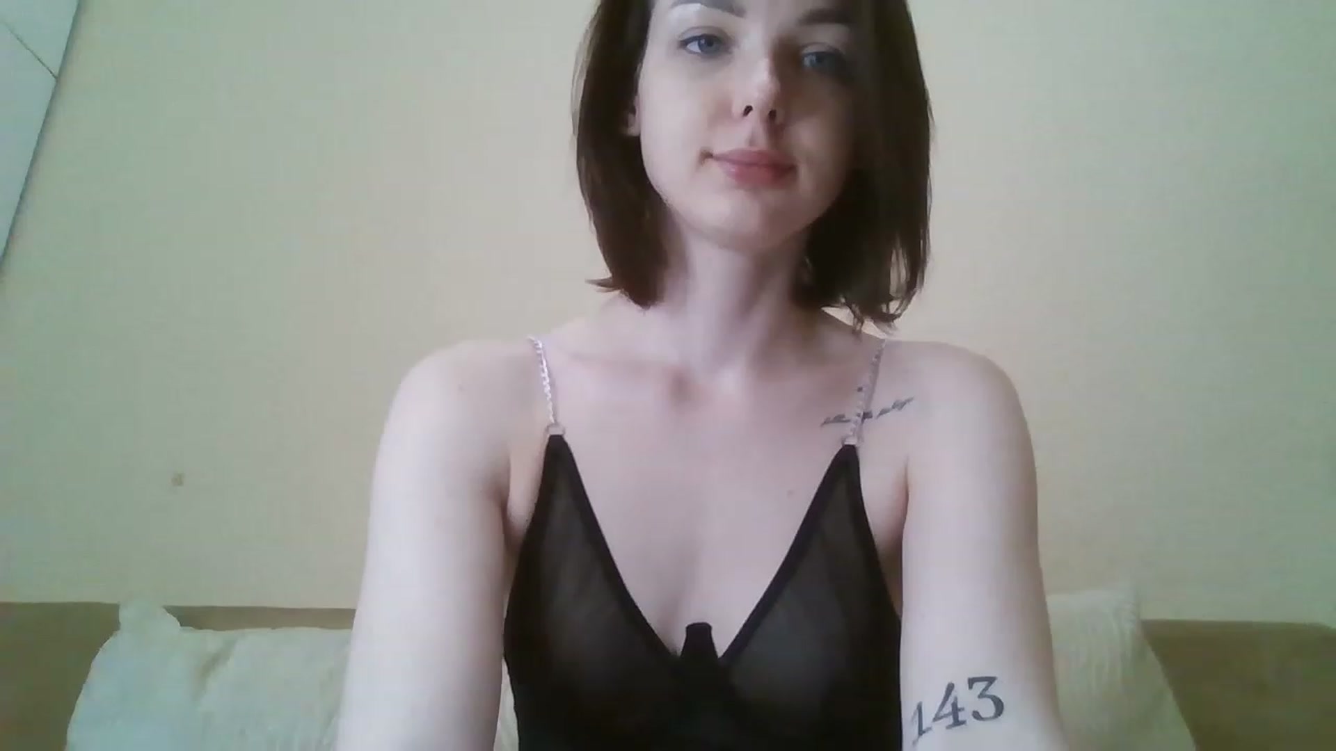 Gallery image thumbnail from RoxieSinner's myfreecams stream on, 03/21/2023, 12:11 image 10 of 20