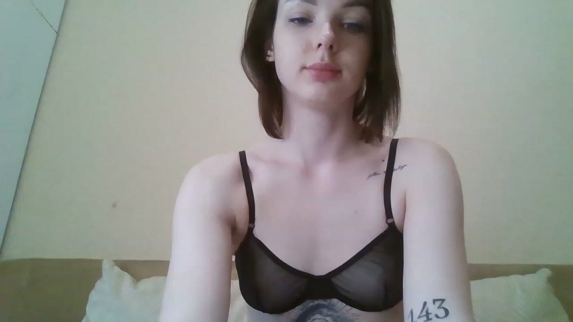 Gallery image thumbnail from RoxieSinner's myfreecams stream on, 03/23/2023, 10:43 image 5 of 20