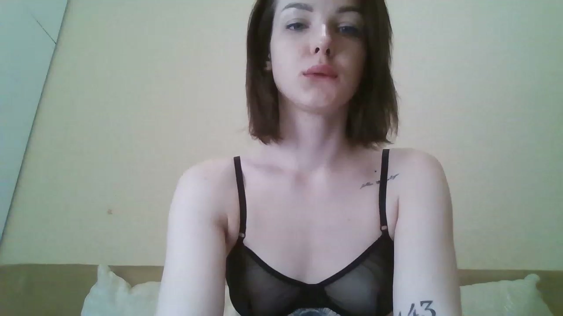 Gallery image thumbnail from RoxieSinner's myfreecams stream on, 03/23/2023, 12:49 image 3 of 20