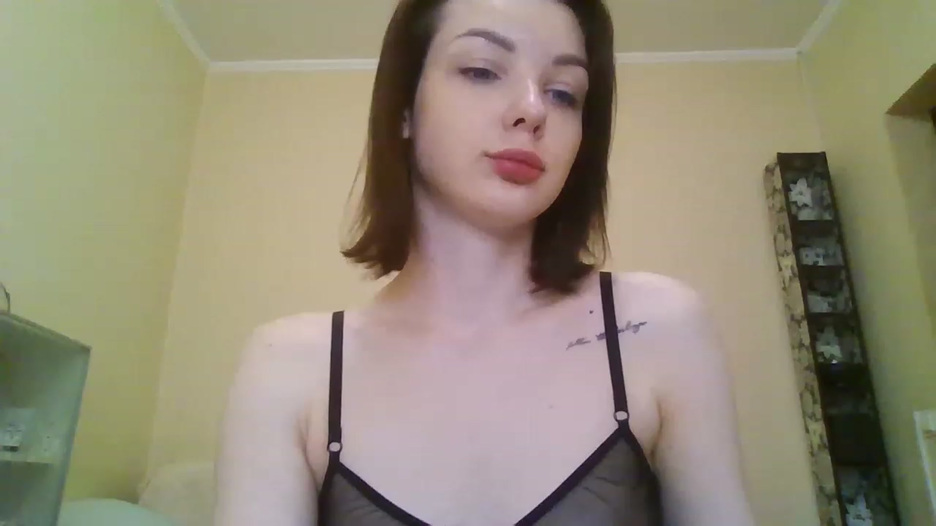 Gallery image thumbnail from RoxieSinner's myfreecams stream on, 03/25/2023, 11:34 image 5 of 20