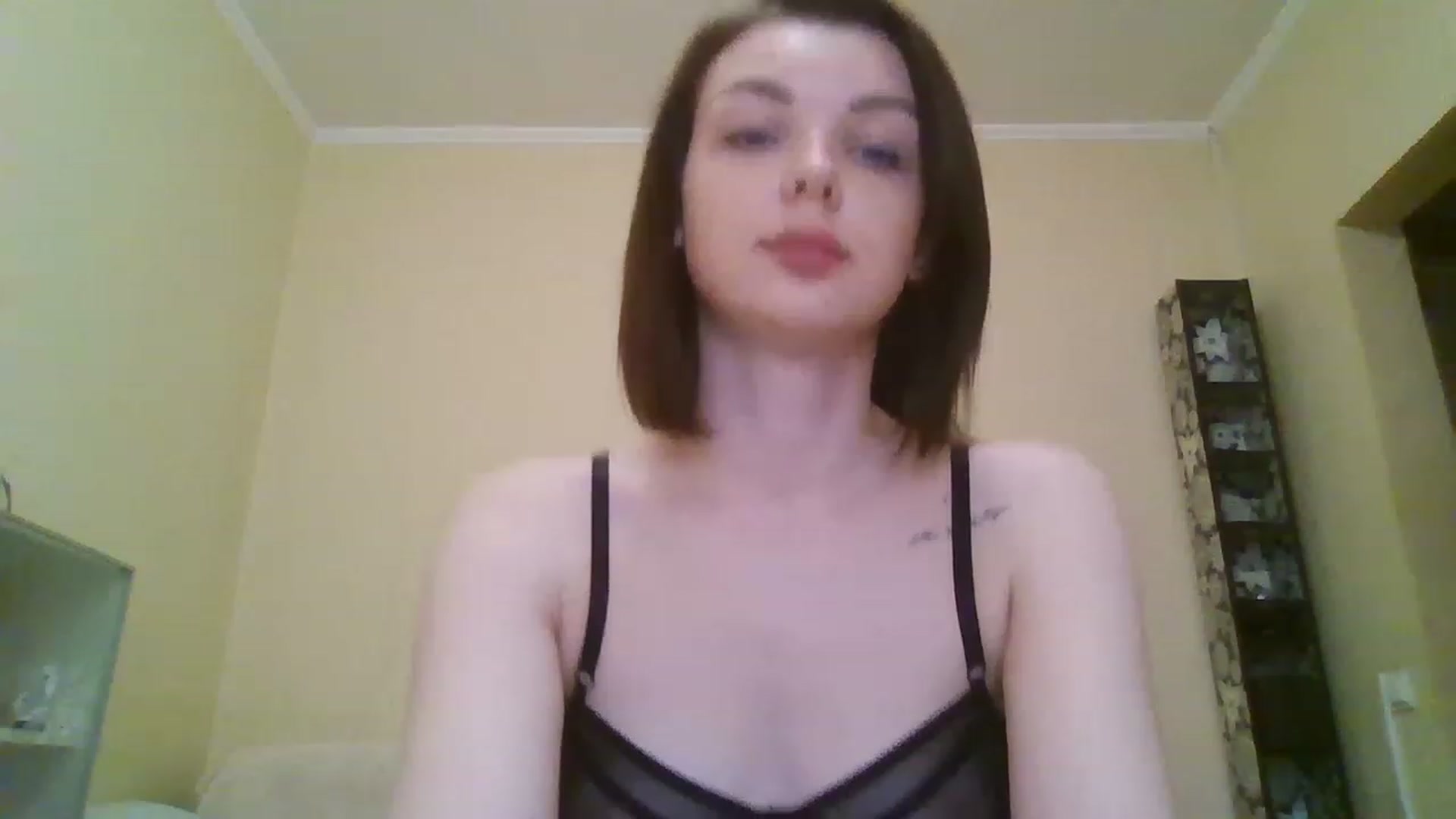 Gallery image thumbnail from RoxieSinner's myfreecams stream on, 03/26/2023, 11:37 image 7 of 20