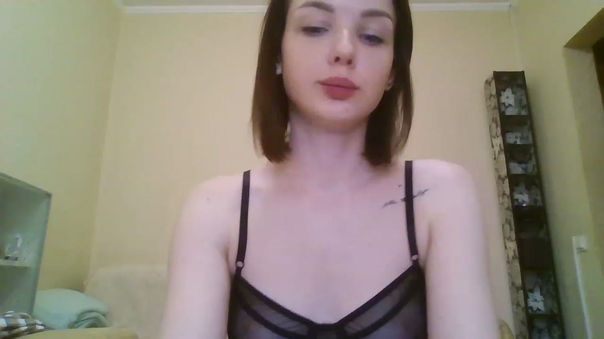 Gallery image thumbnail from RoxieSinner's myfreecams stream on, 03/26/2023, 13:05 image 10 of 20