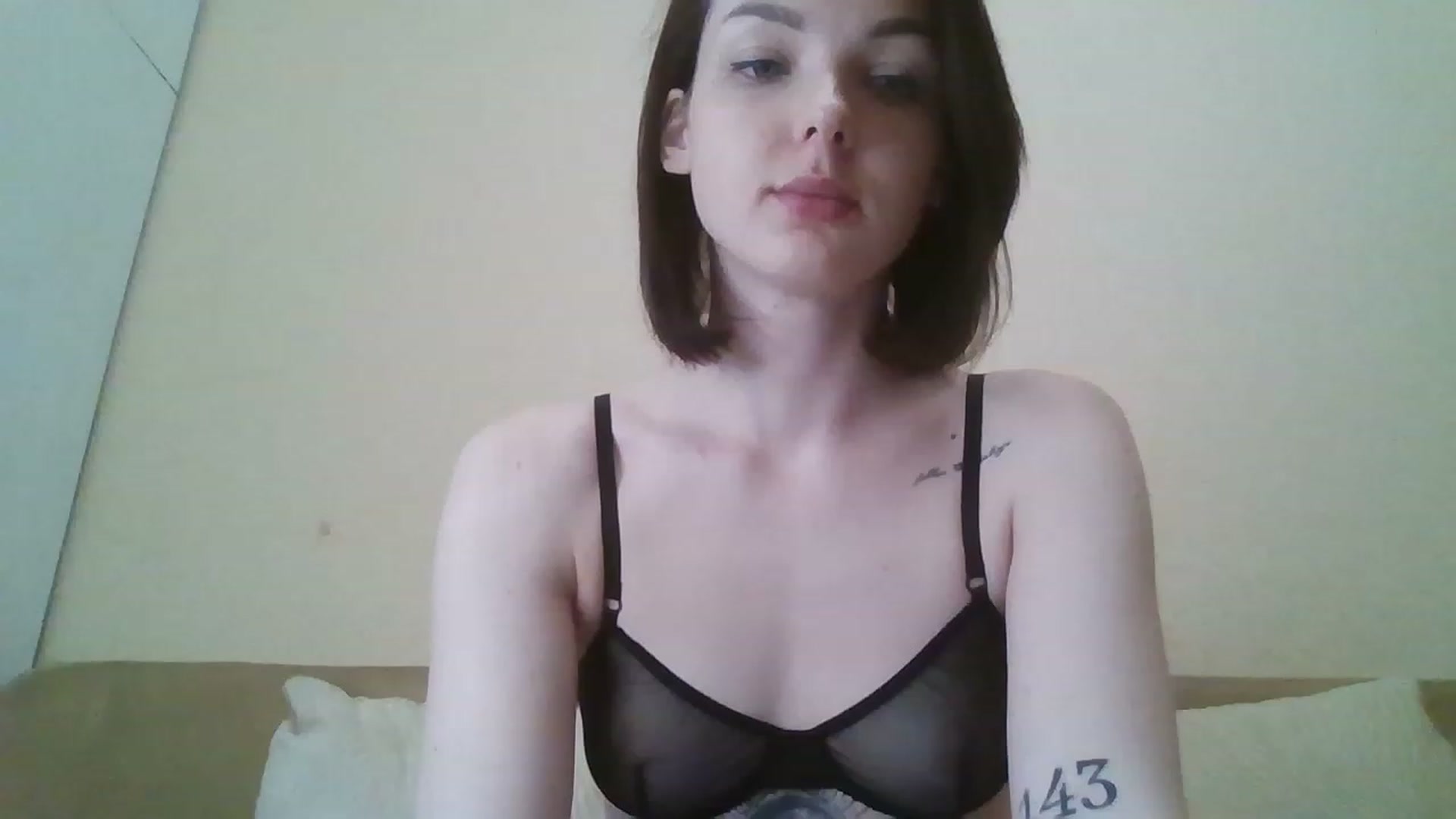 Gallery image thumbnail from RoxieSinner's myfreecams stream on, 04/01/2023, 14:09 image 3 of 20