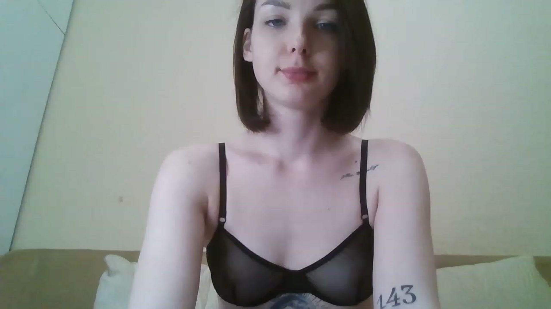 Gallery image thumbnail from RoxieSinner's myfreecams stream on, 04/01/2023, 14:09 image 2 of 20