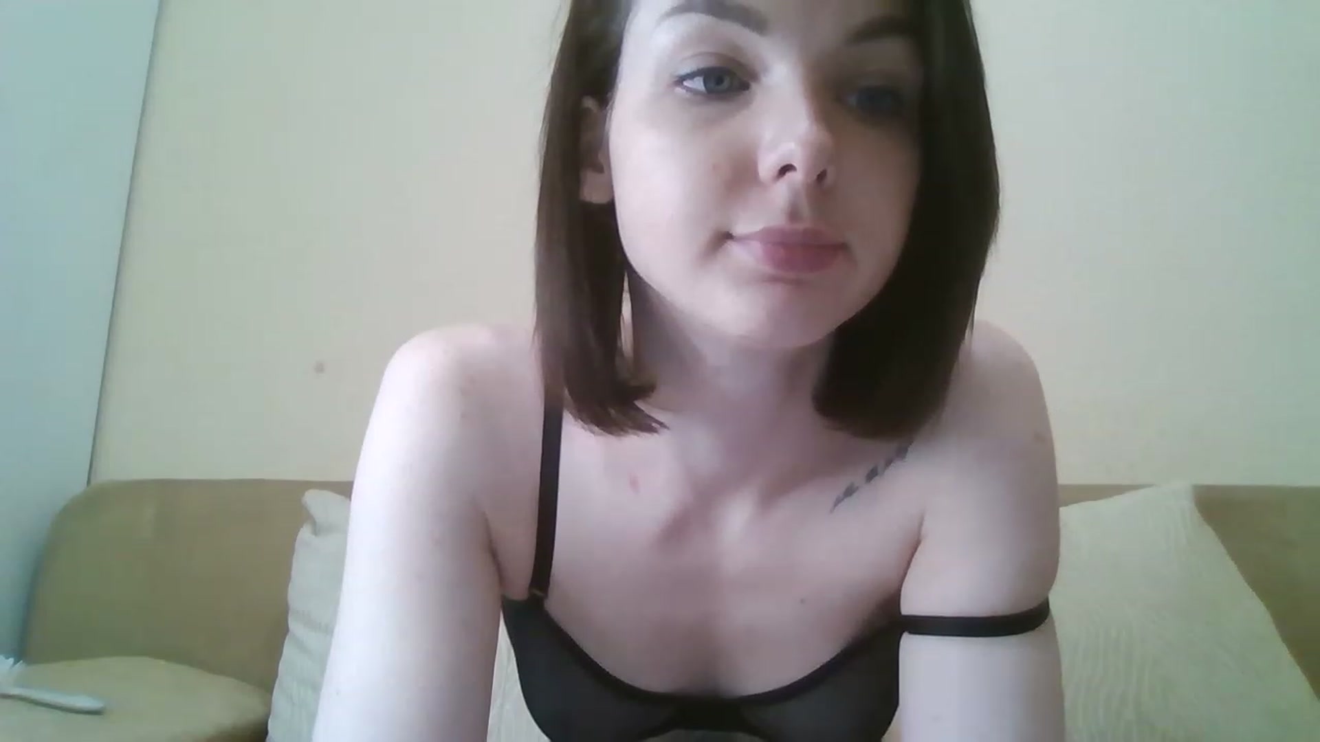 Gallery image thumbnail from RoxieSinner's myfreecams stream on, 04/01/2023, 14:09 image 10 of 20