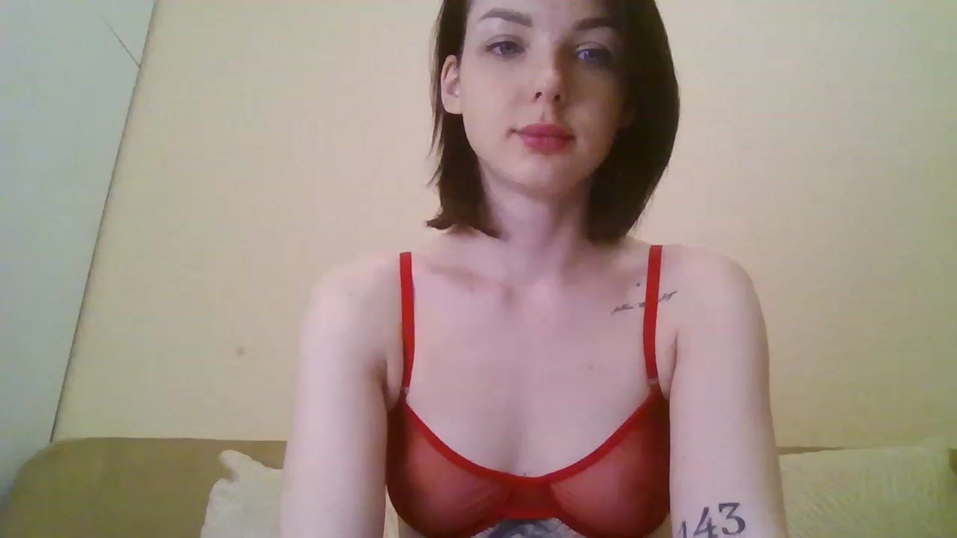 Gallery image thumbnail from RoxieSinner's myfreecams stream on, 04/02/2023, 10:20 image 6 of 20