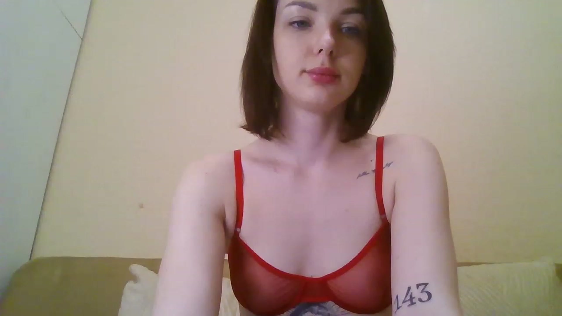 Gallery image thumbnail from RoxieSinner's myfreecams stream on, 04/02/2023, 10:20 image 3 of 20