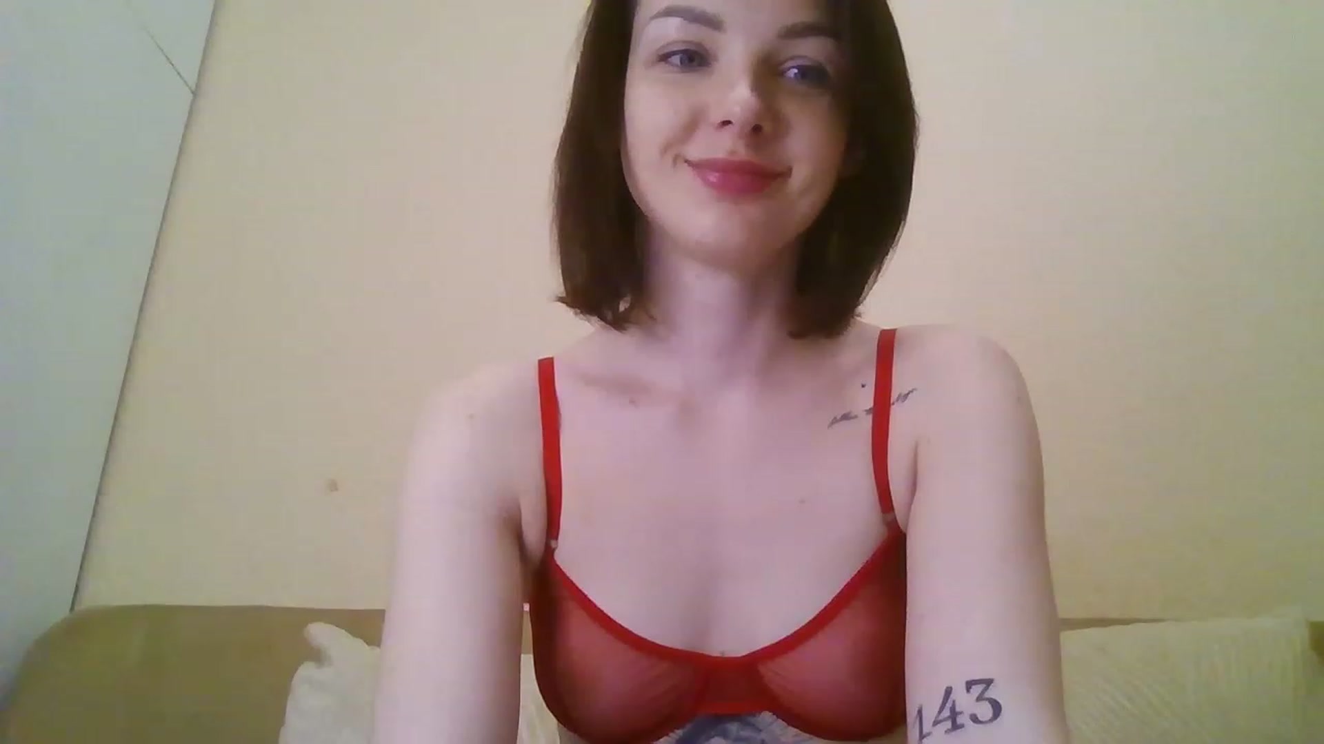 Gallery image thumbnail from RoxieSinner's myfreecams stream on, 04/02/2023, 10:20 image 4 of 20
