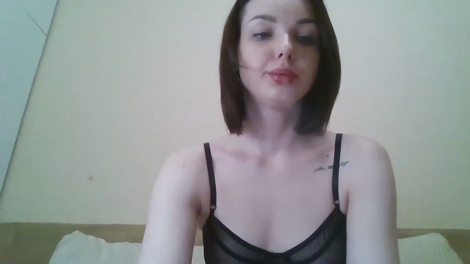 Gallery image thumbnail from RoxieSinner's myfreecams stream on, 04/04/2023, 13:30 image 6 of 20