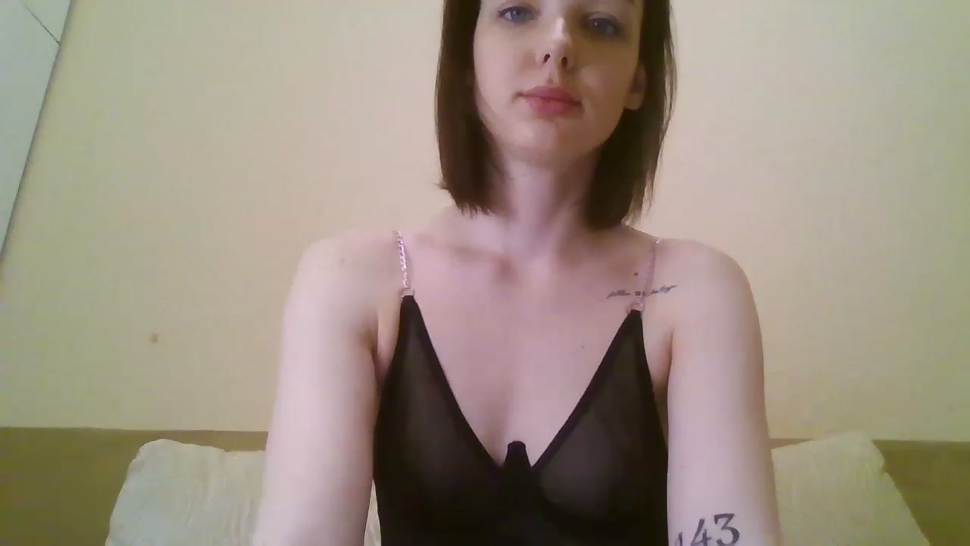 Gallery image thumbnail from RoxieSinner's myfreecams stream on, 04/05/2023, 08:55 image 18 of 20