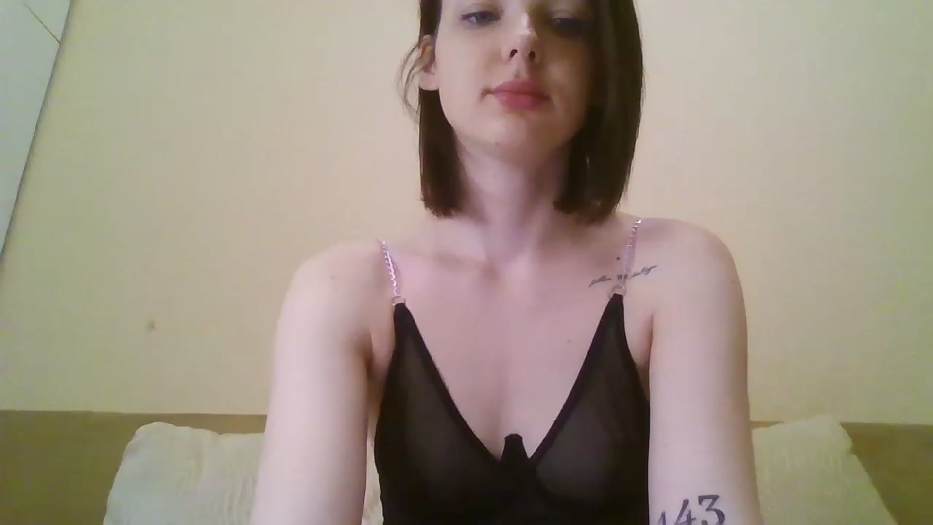 Gallery image thumbnail from RoxieSinner's myfreecams stream on, 04/05/2023, 08:55 image 8 of 20