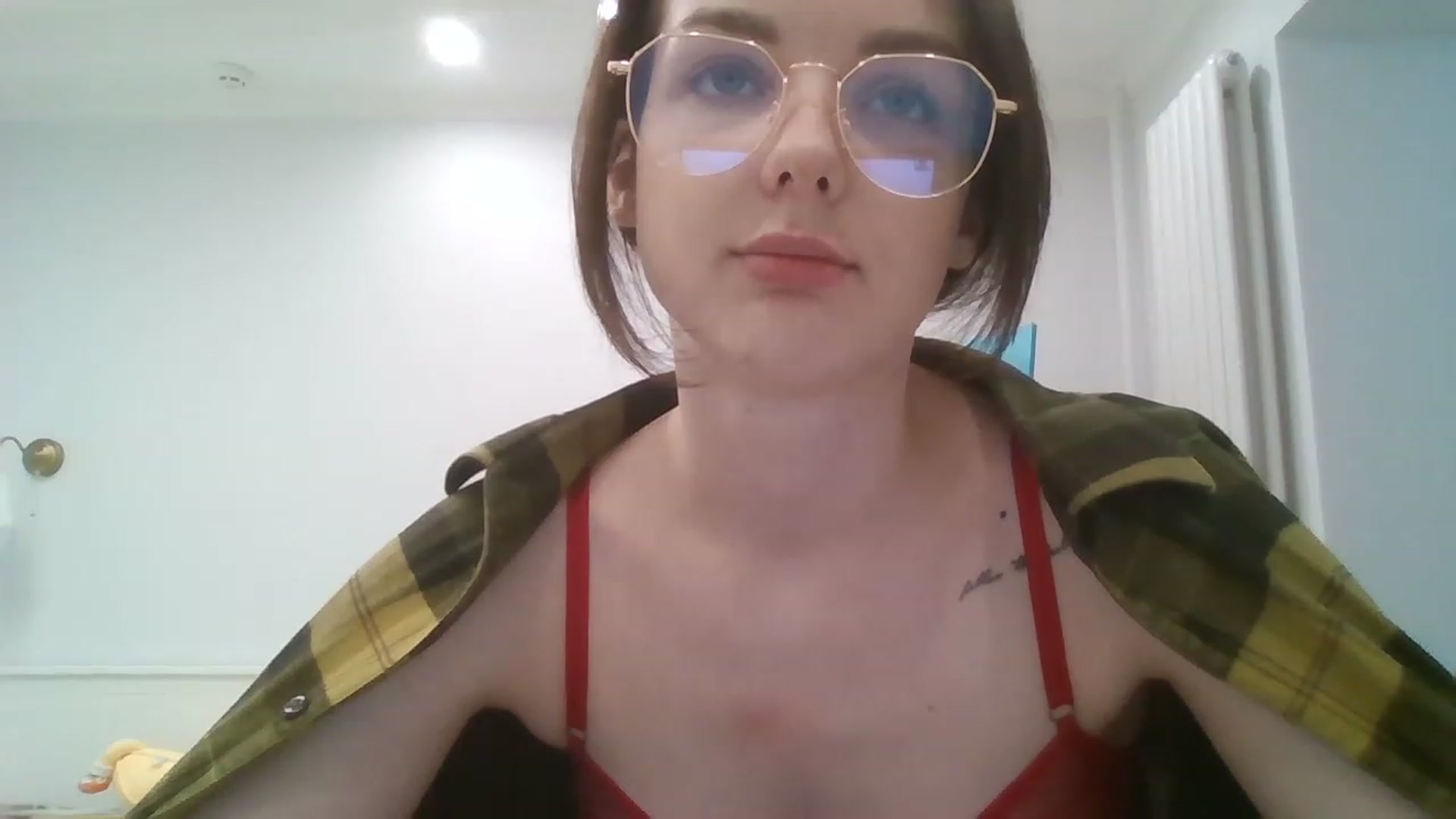 Gallery image thumbnail from RoxieSinner's myfreecams stream on, 04/15/2023, 13:05 image 20 of 20