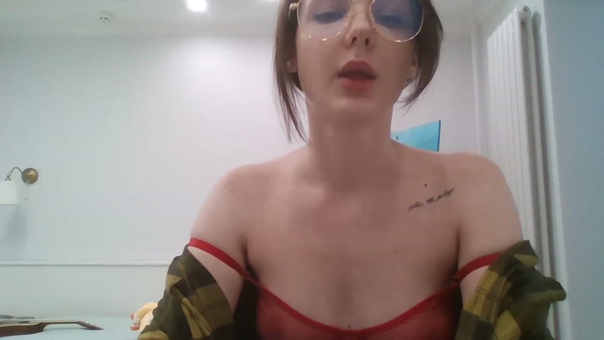 Gallery image thumbnail from RoxieSinner's myfreecams stream on, 04/15/2023, 13:05 image 7 of 20
