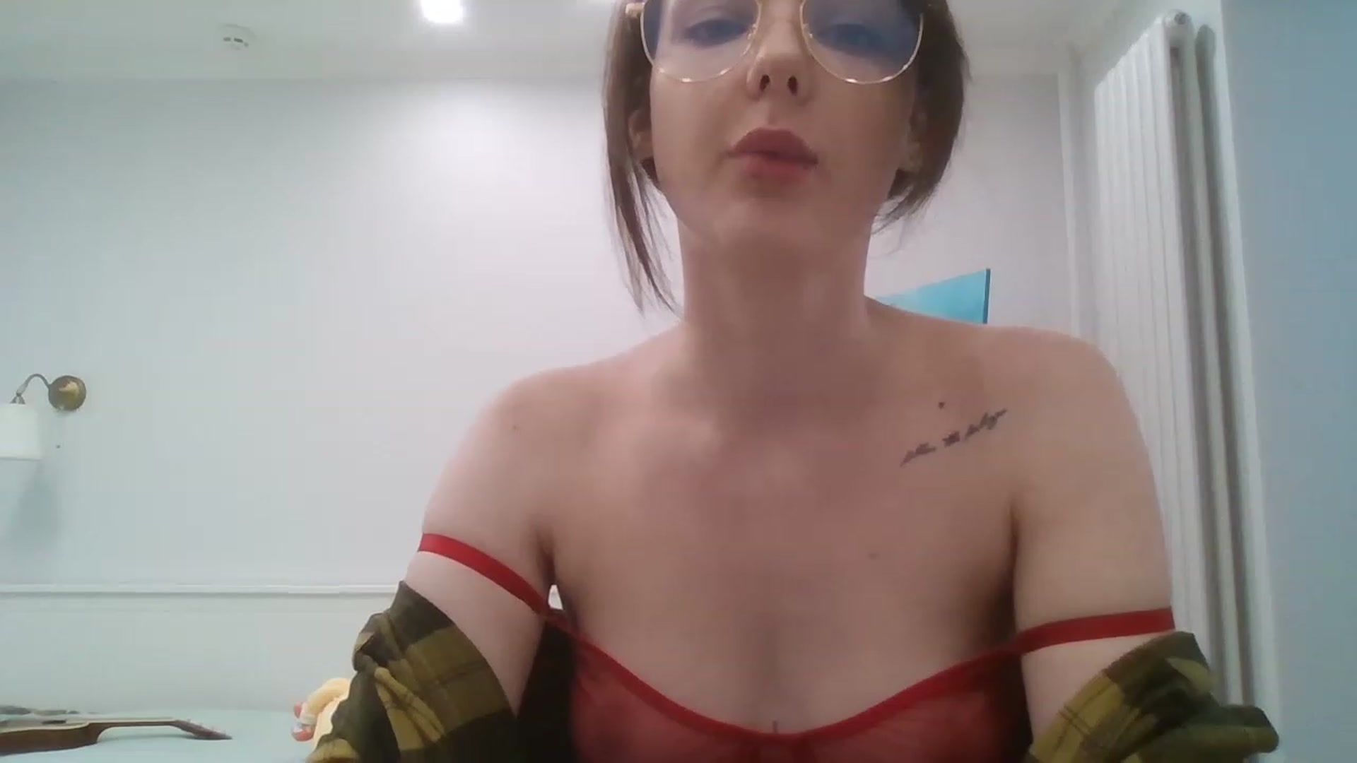 Gallery image thumbnail from RoxieSinner's myfreecams stream on, 04/15/2023, 13:05 image 8 of 20