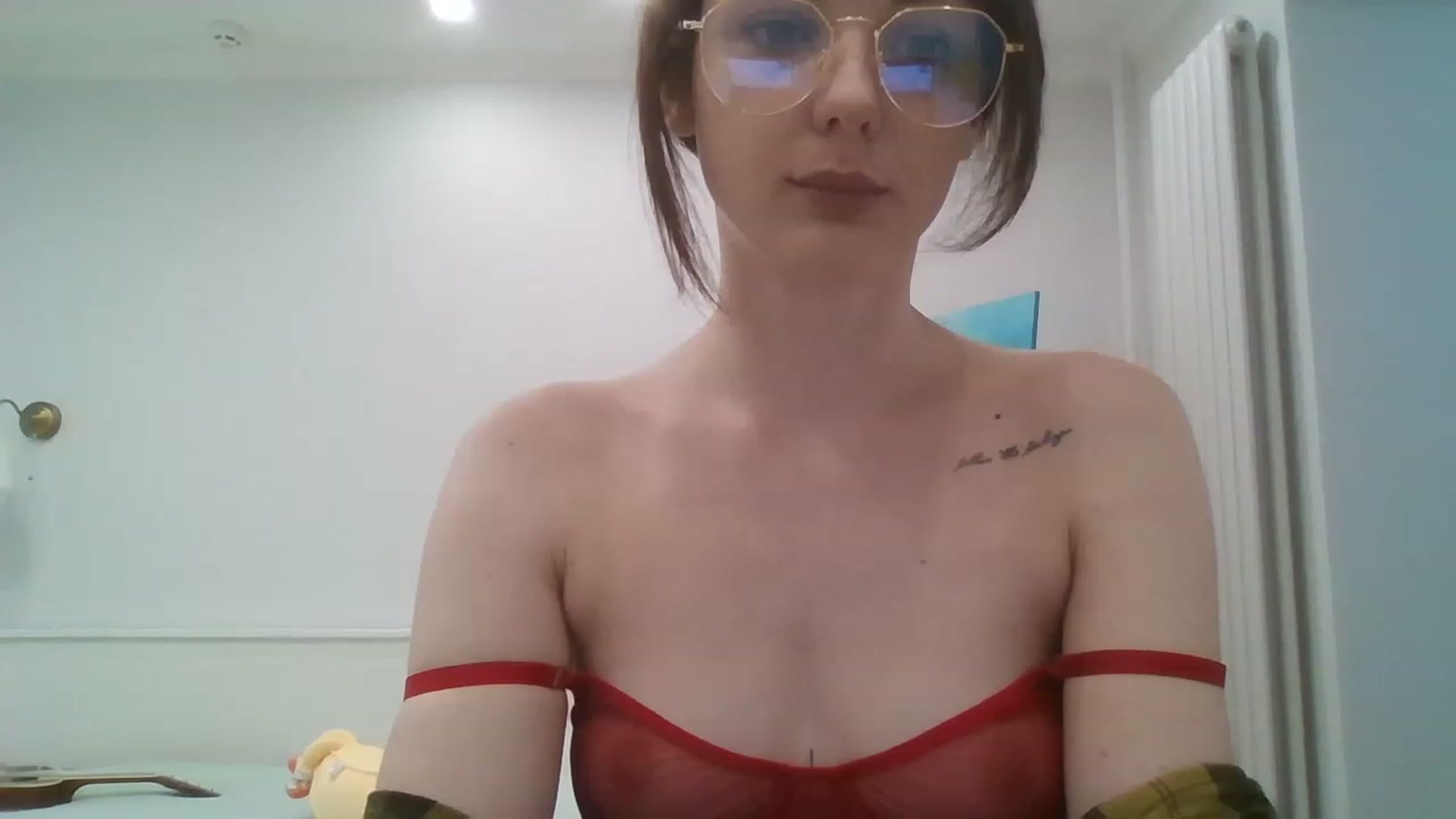 Gallery image thumbnail from RoxieSinner's myfreecams stream on, 04/15/2023, 13:05 image 5 of 20