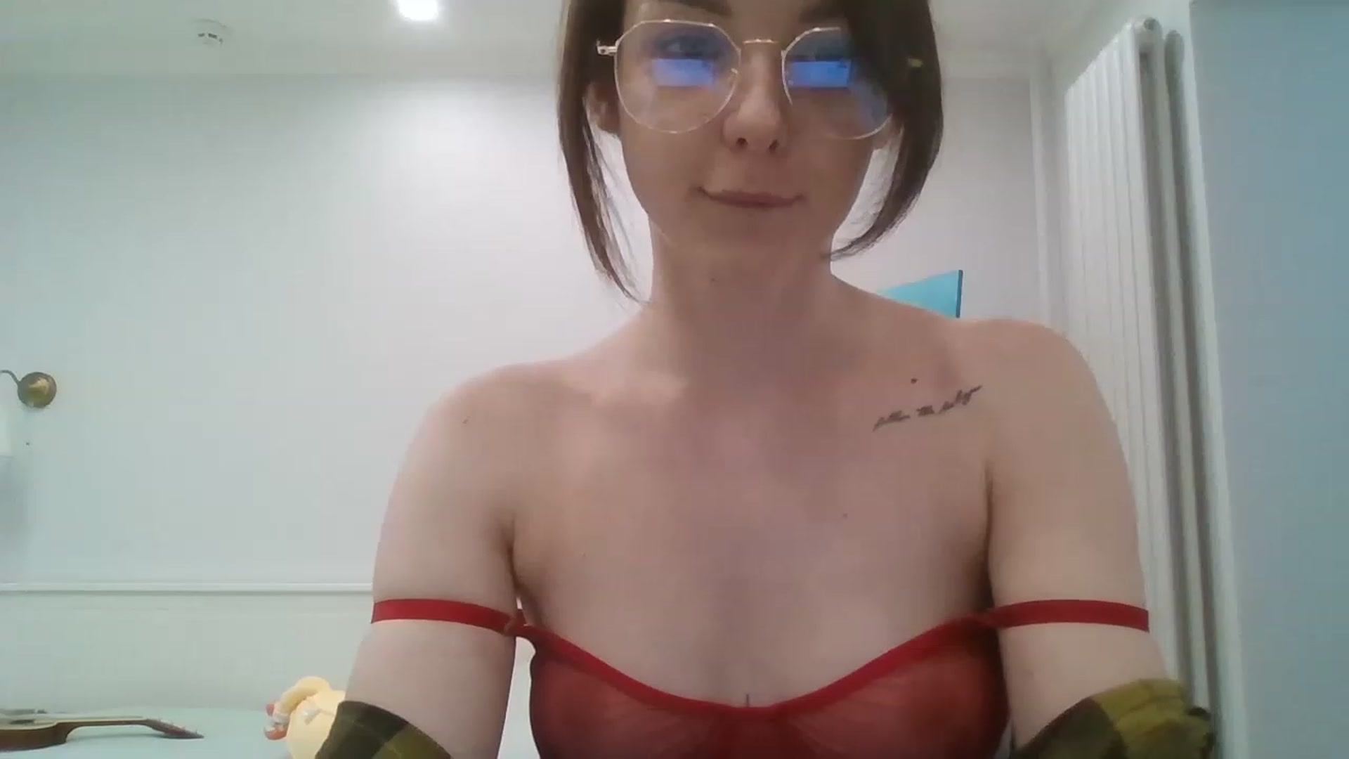 Gallery image thumbnail from RoxieSinner's myfreecams stream on, 04/15/2023, 13:05 image 4 of 20