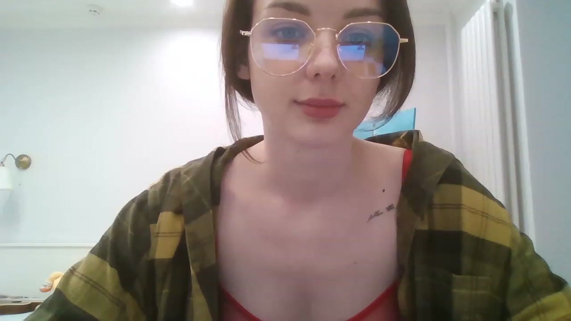 Gallery image thumbnail from RoxieSinner's myfreecams stream on, 04/15/2023, 14:56 image 15 of 20
