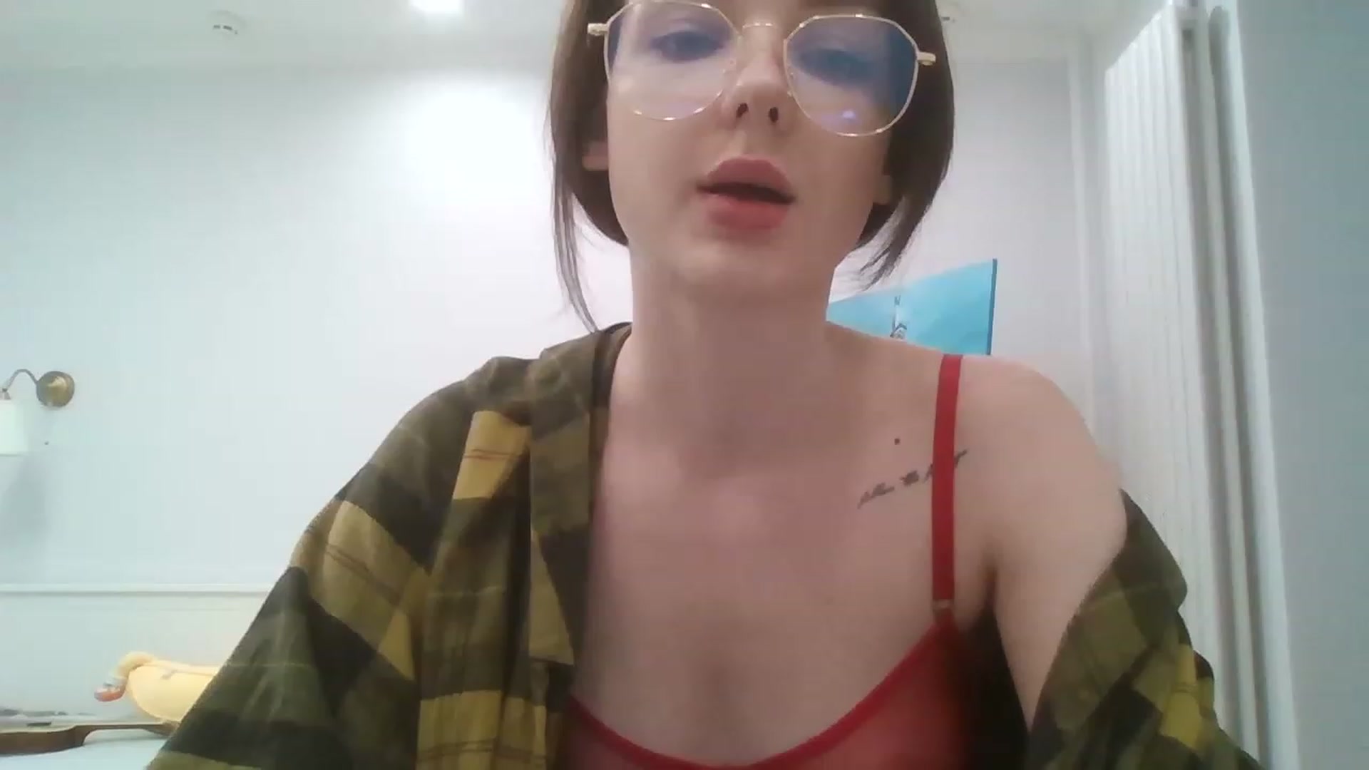 Gallery image thumbnail from RoxieSinner's myfreecams stream on, 04/15/2023, 14:56 image 19 of 20