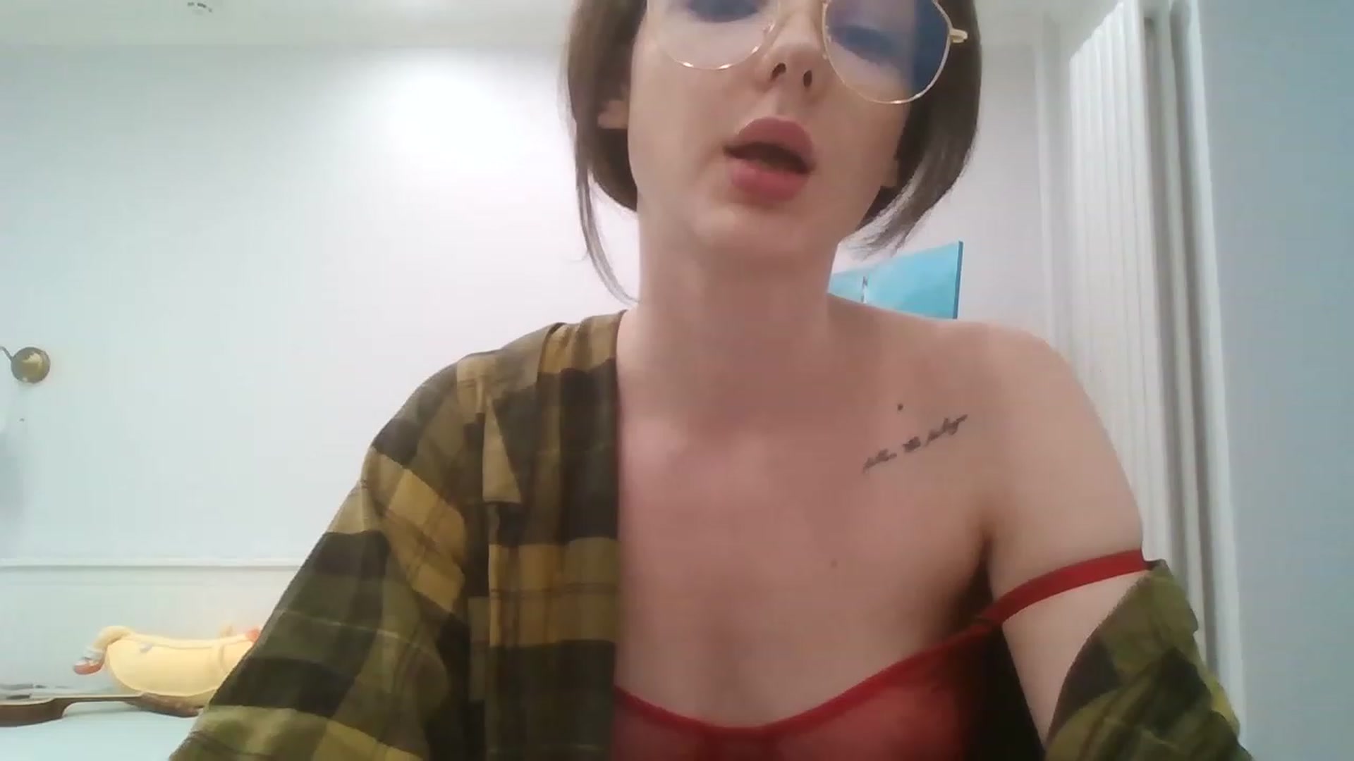 Gallery image thumbnail from RoxieSinner's myfreecams stream on, 04/15/2023, 14:56 image 5 of 20