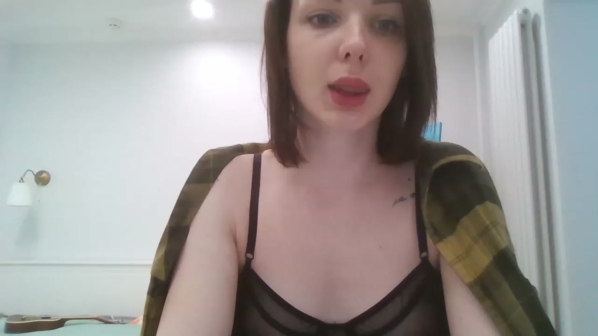 Gallery image thumbnail from RoxieSinner's myfreecams stream on, 04/16/2023, 09:18 image 6 of 20