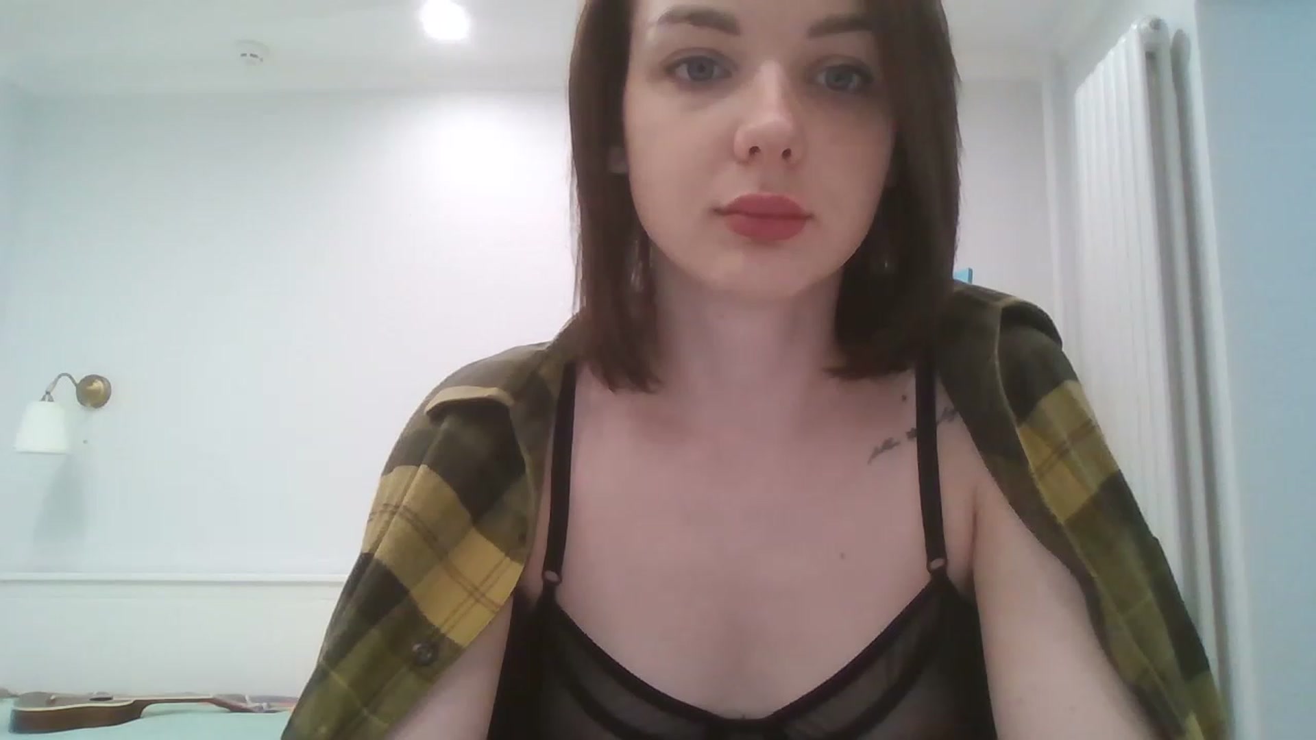 Gallery image thumbnail from RoxieSinner's myfreecams stream on, 04/16/2023, 09:18 image 8 of 20
