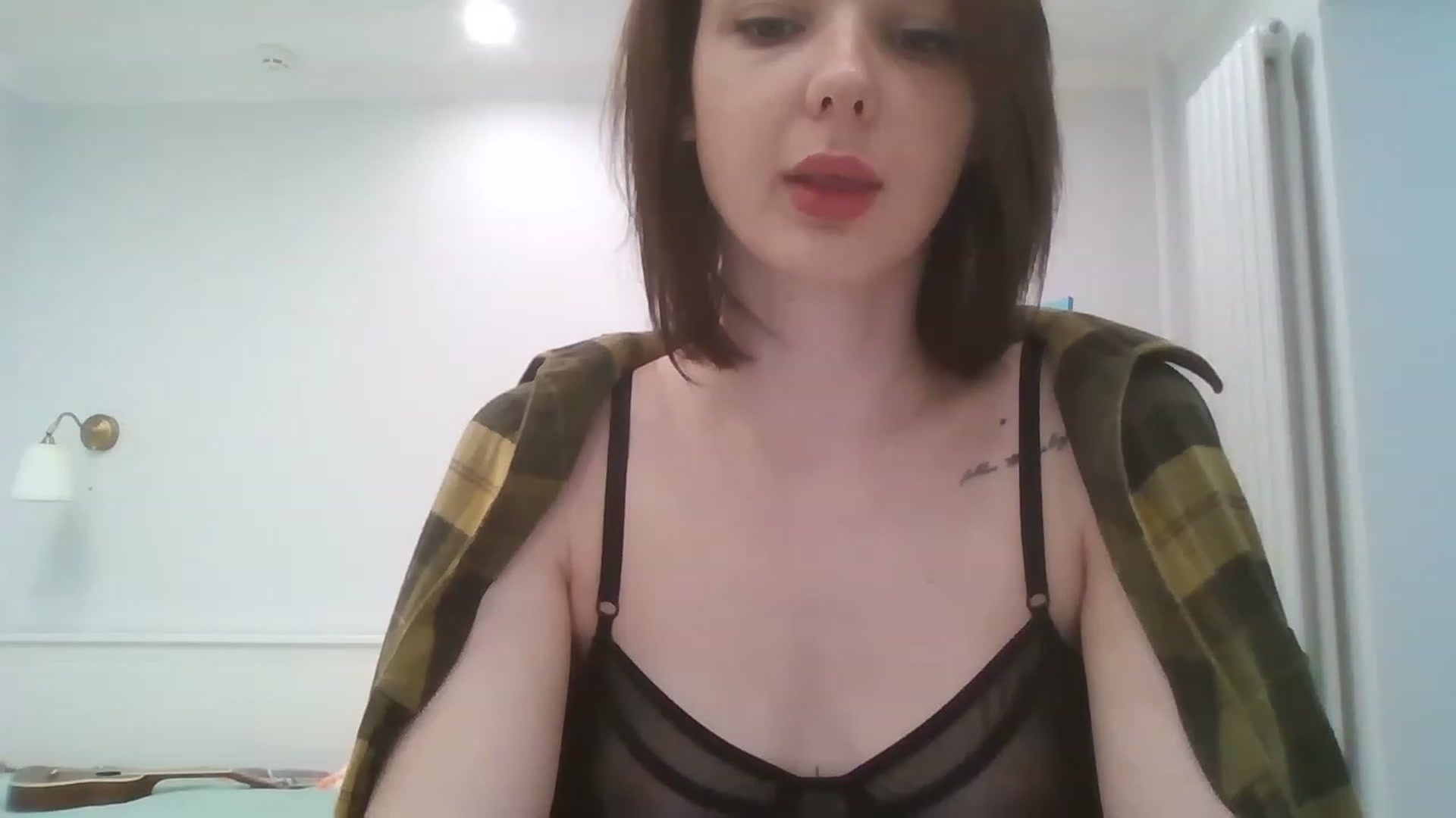 Gallery image thumbnail from RoxieSinner's myfreecams stream on, 04/16/2023, 09:18 image 18 of 20