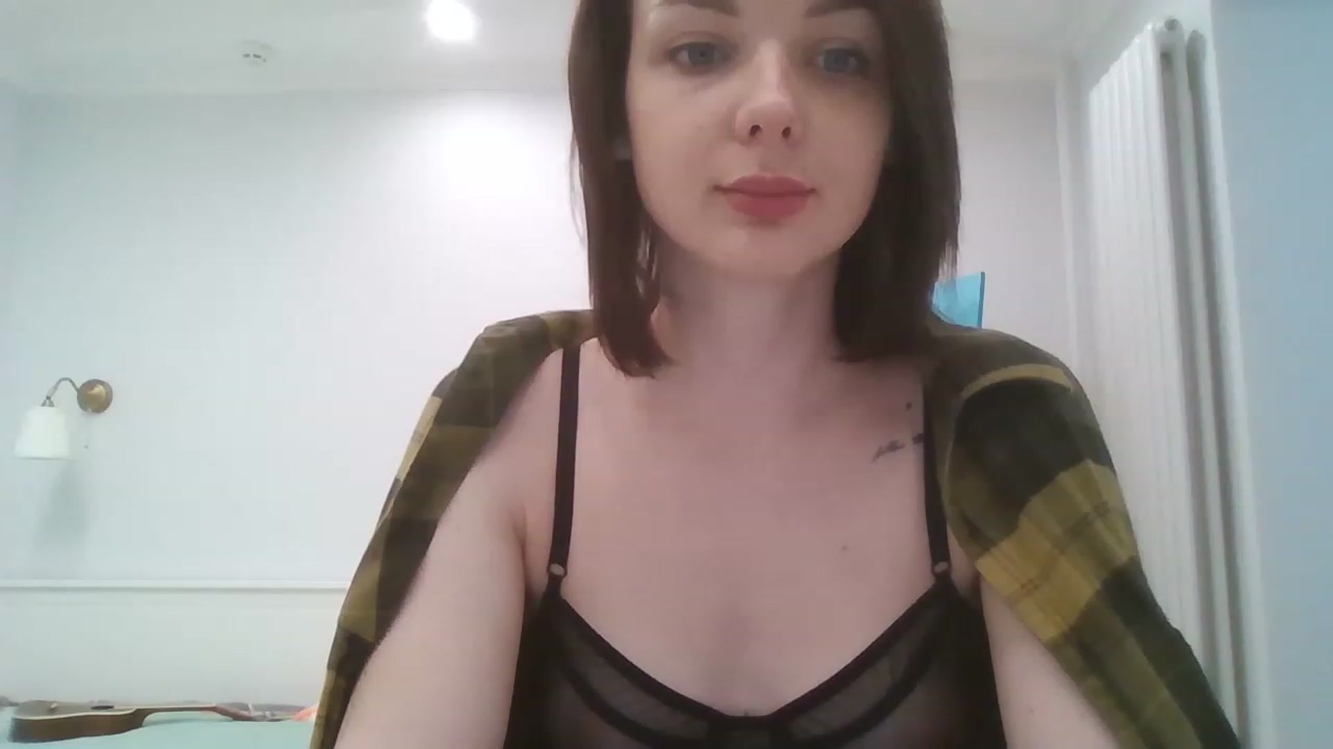 Gallery image thumbnail from RoxieSinner's myfreecams stream on, 04/16/2023, 09:18 image 5 of 20