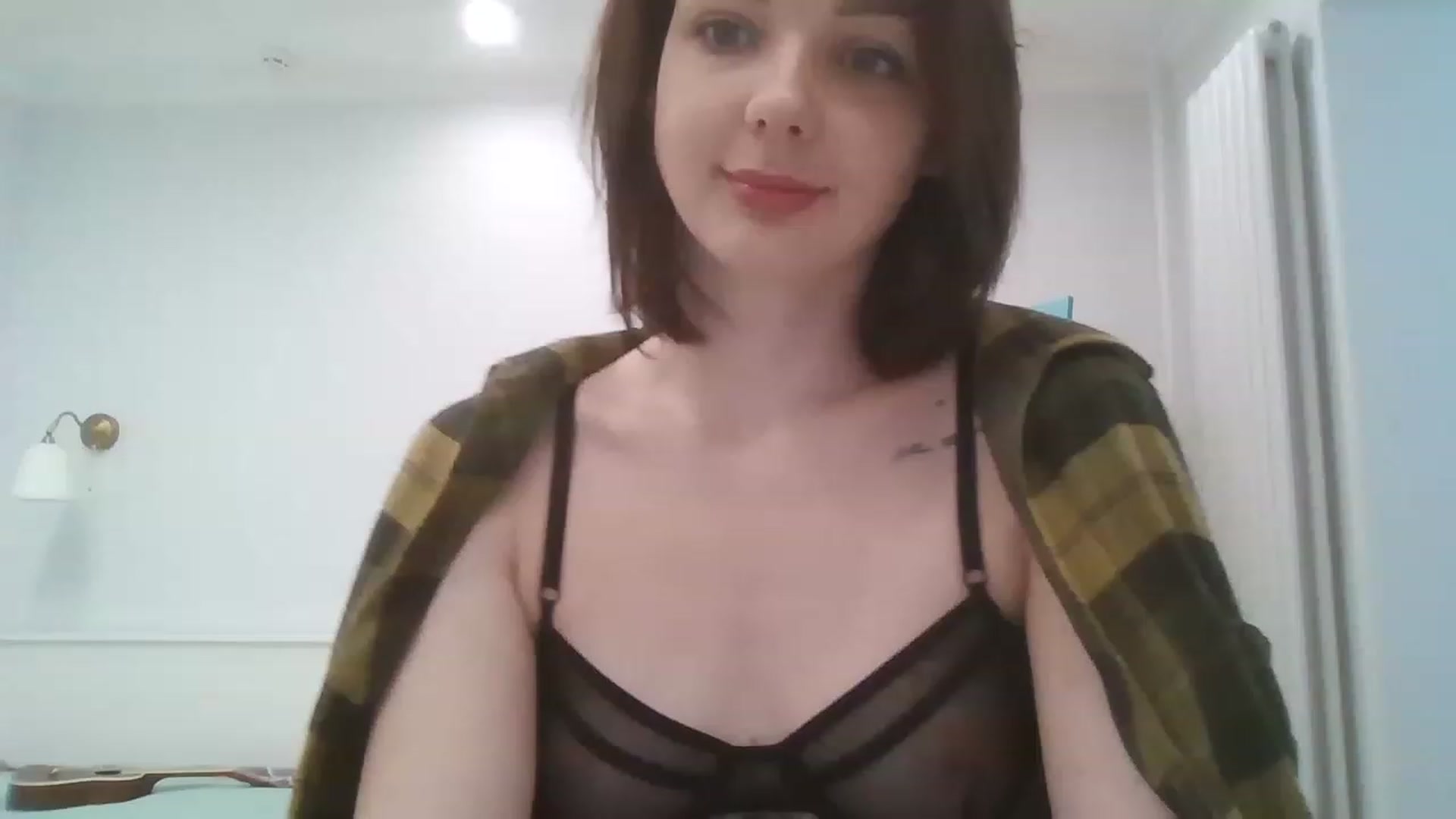 Gallery image thumbnail from RoxieSinner's myfreecams stream on, 04/16/2023, 09:18 image 16 of 20