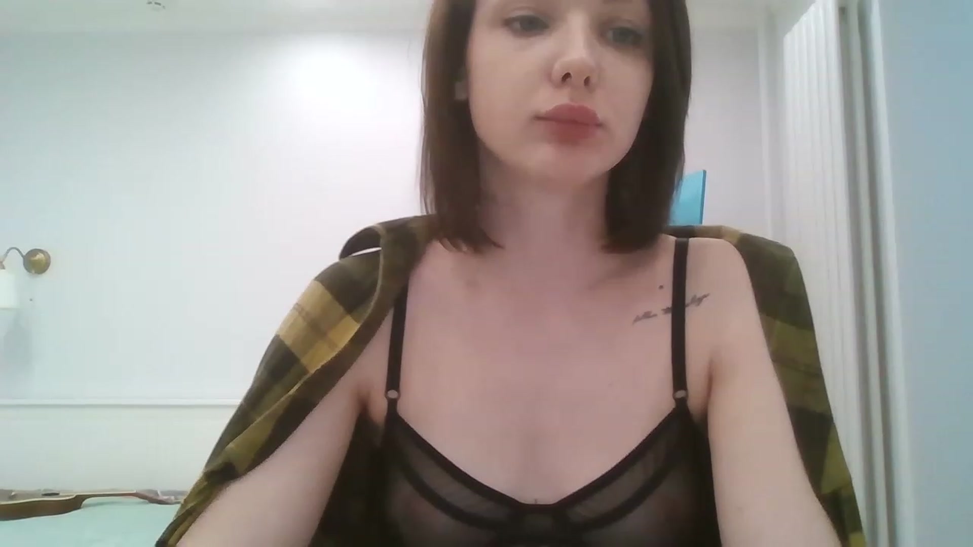 Gallery image thumbnail from RoxieSinner's myfreecams stream on, 04/16/2023, 11:56 image 5 of 20
